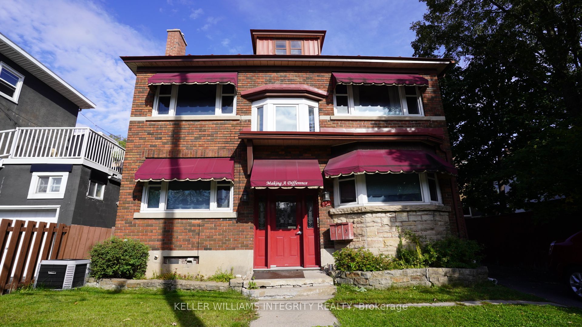K1s 4g5 Real Estate Listings Main Image