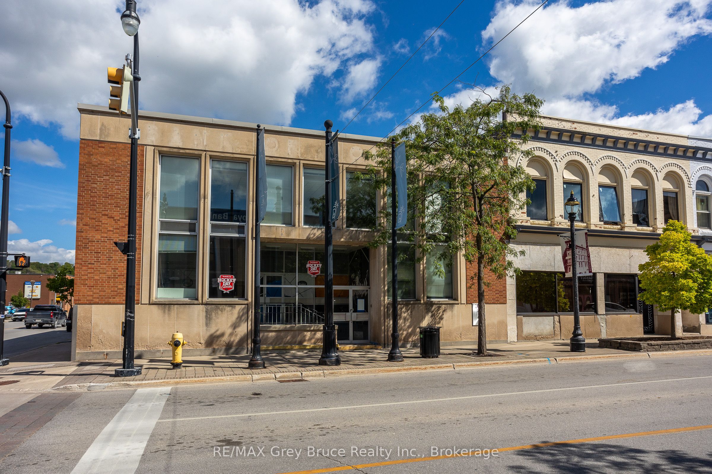 899 2nd Avenue Property Photo