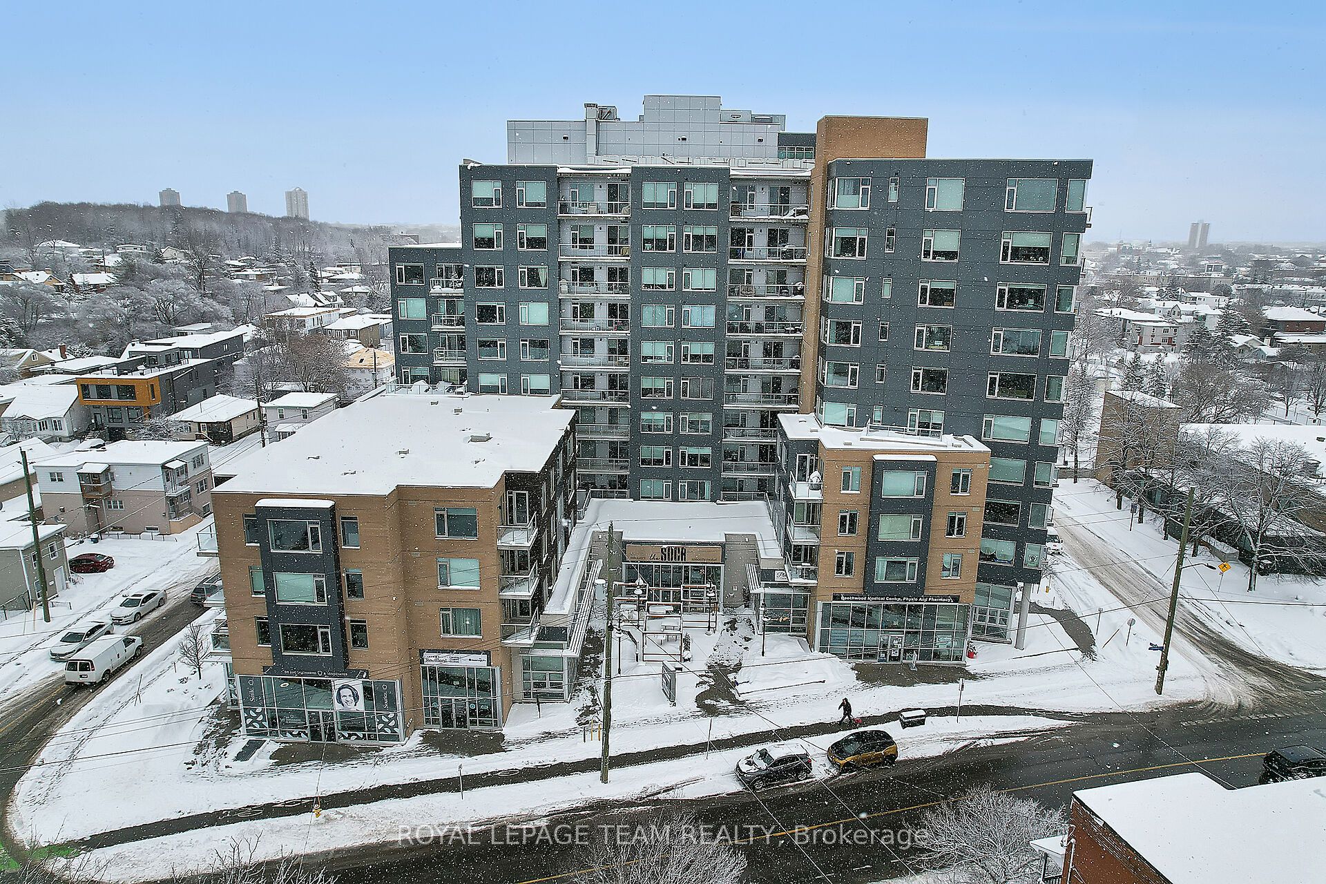 #710 - 7 Marquette Avenue Property Photo