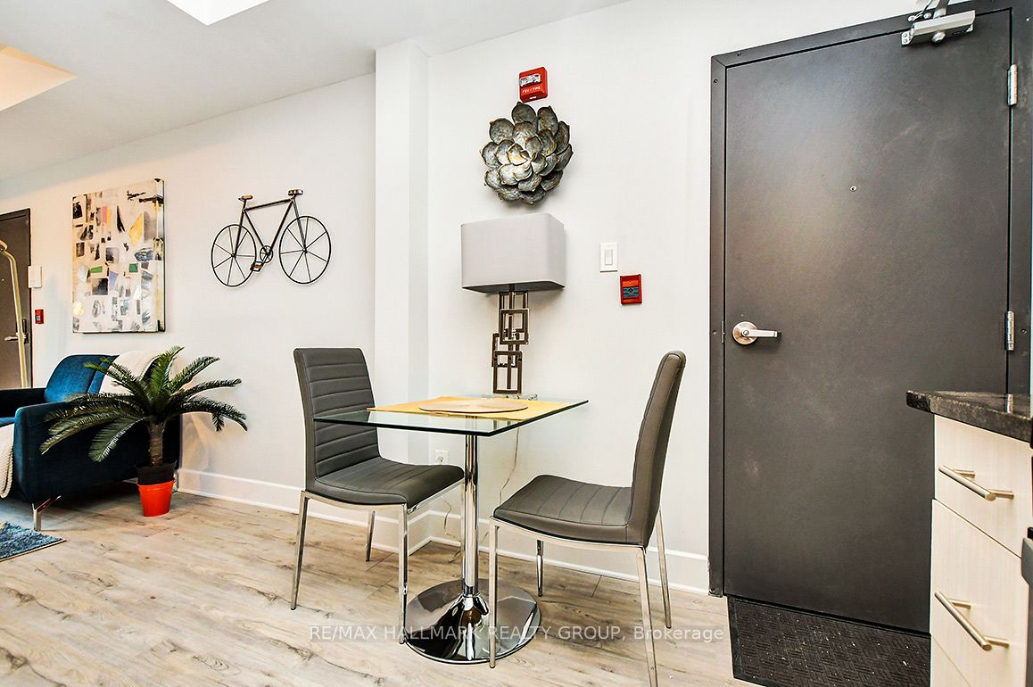 12 Jolliet Avenue Property Photo 25