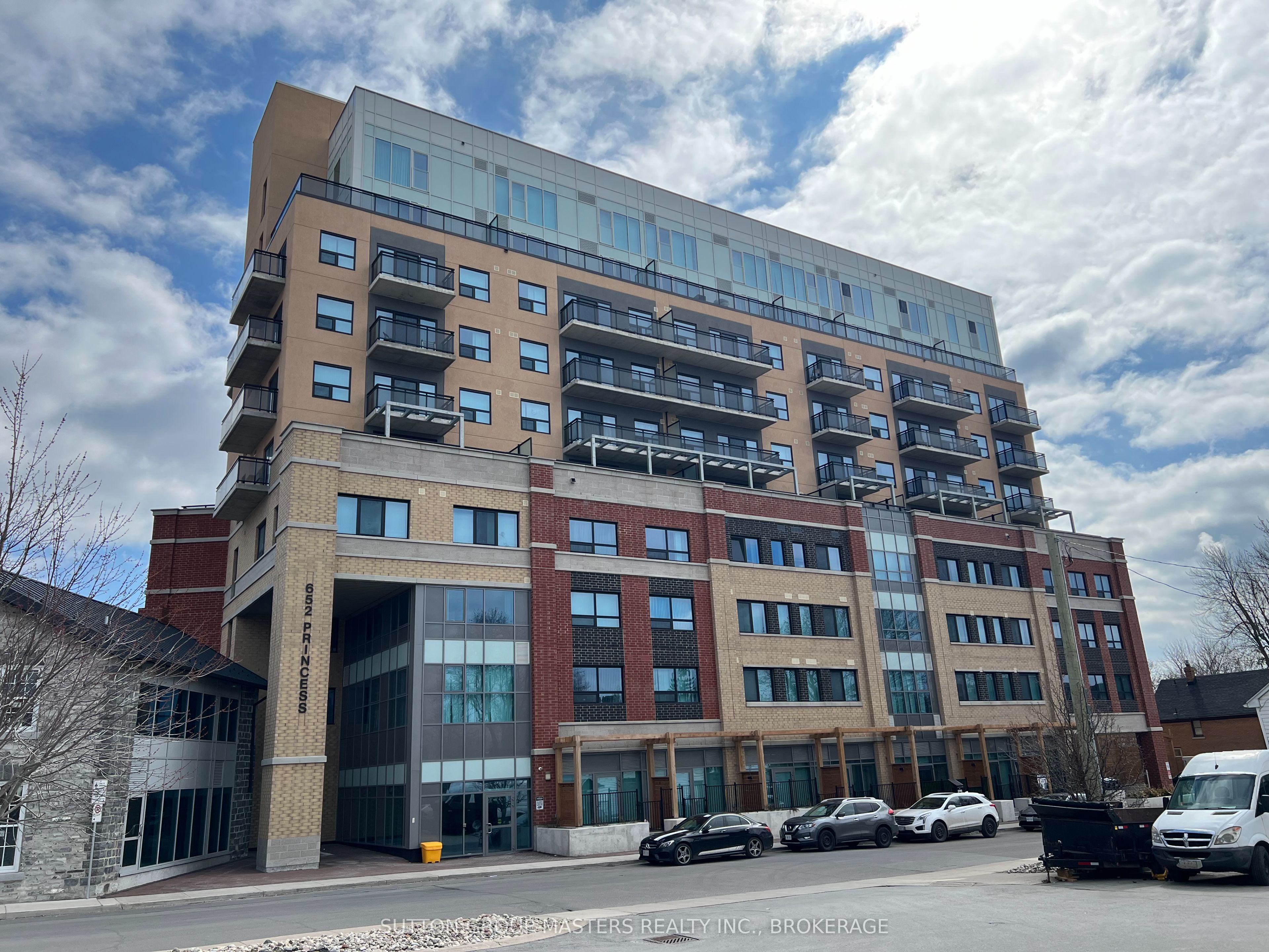 #830 - 652 Princess Street Property Photo