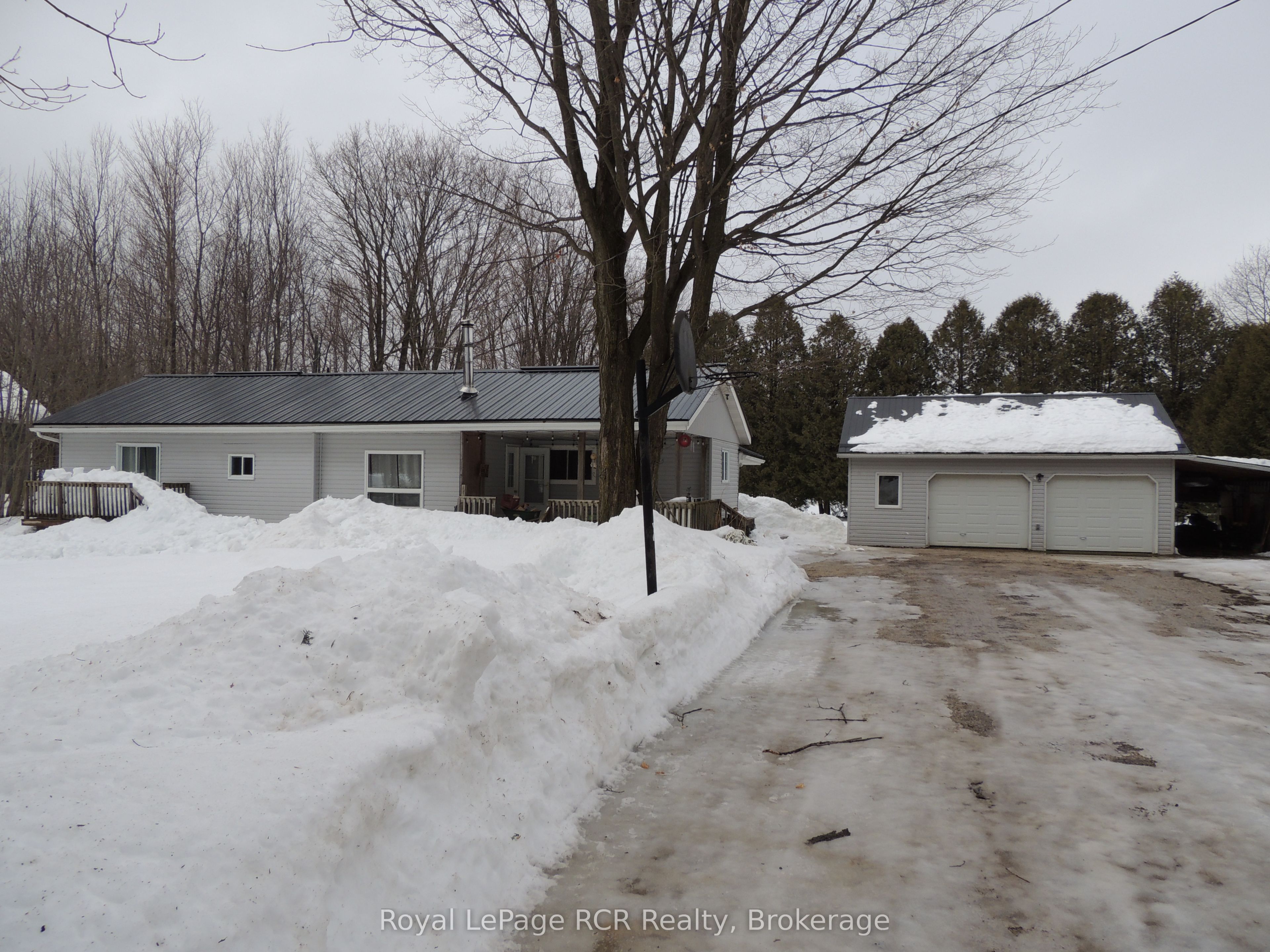 175 Napolean Street Property Photo