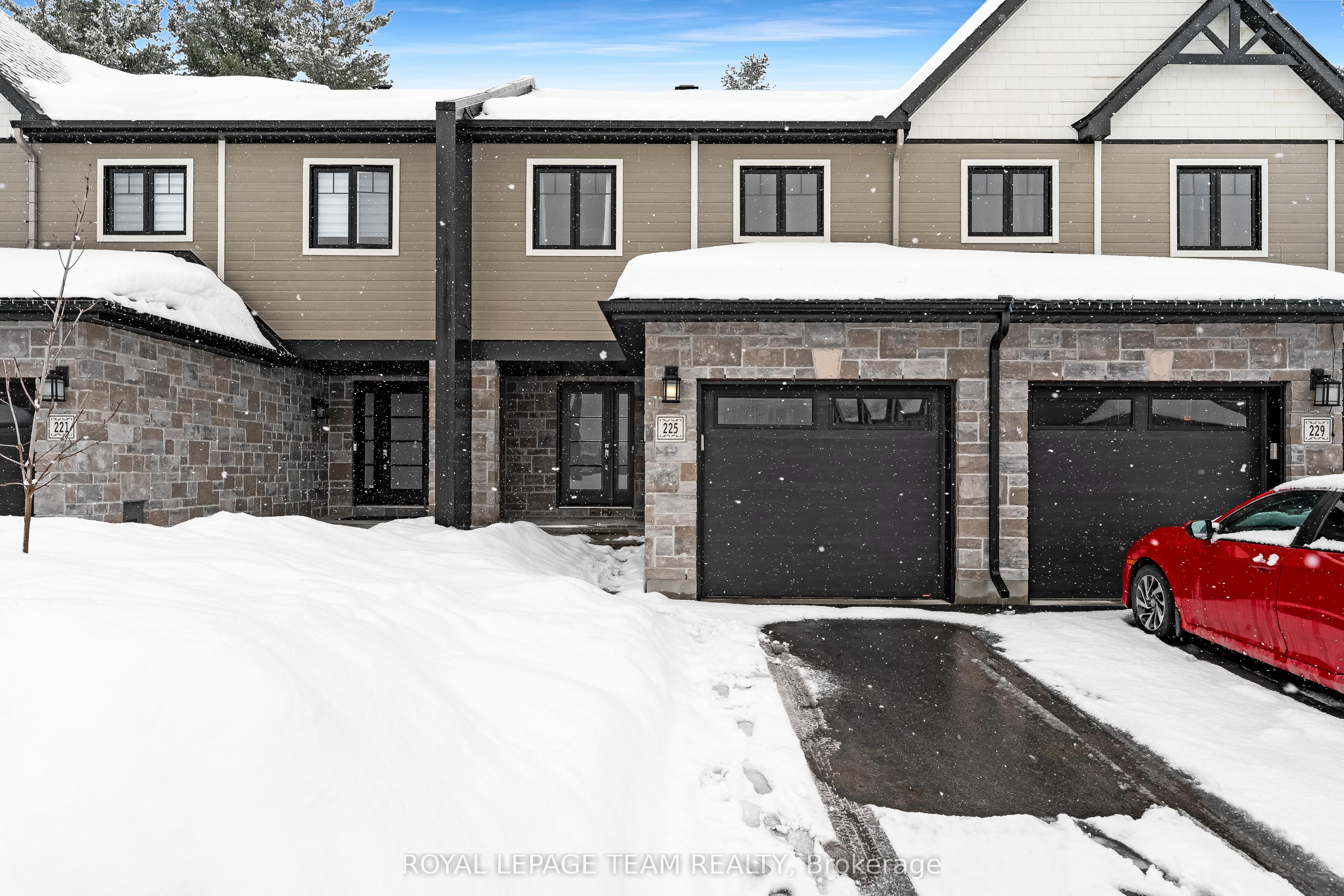 225 Dion Avenue Property Photo 1