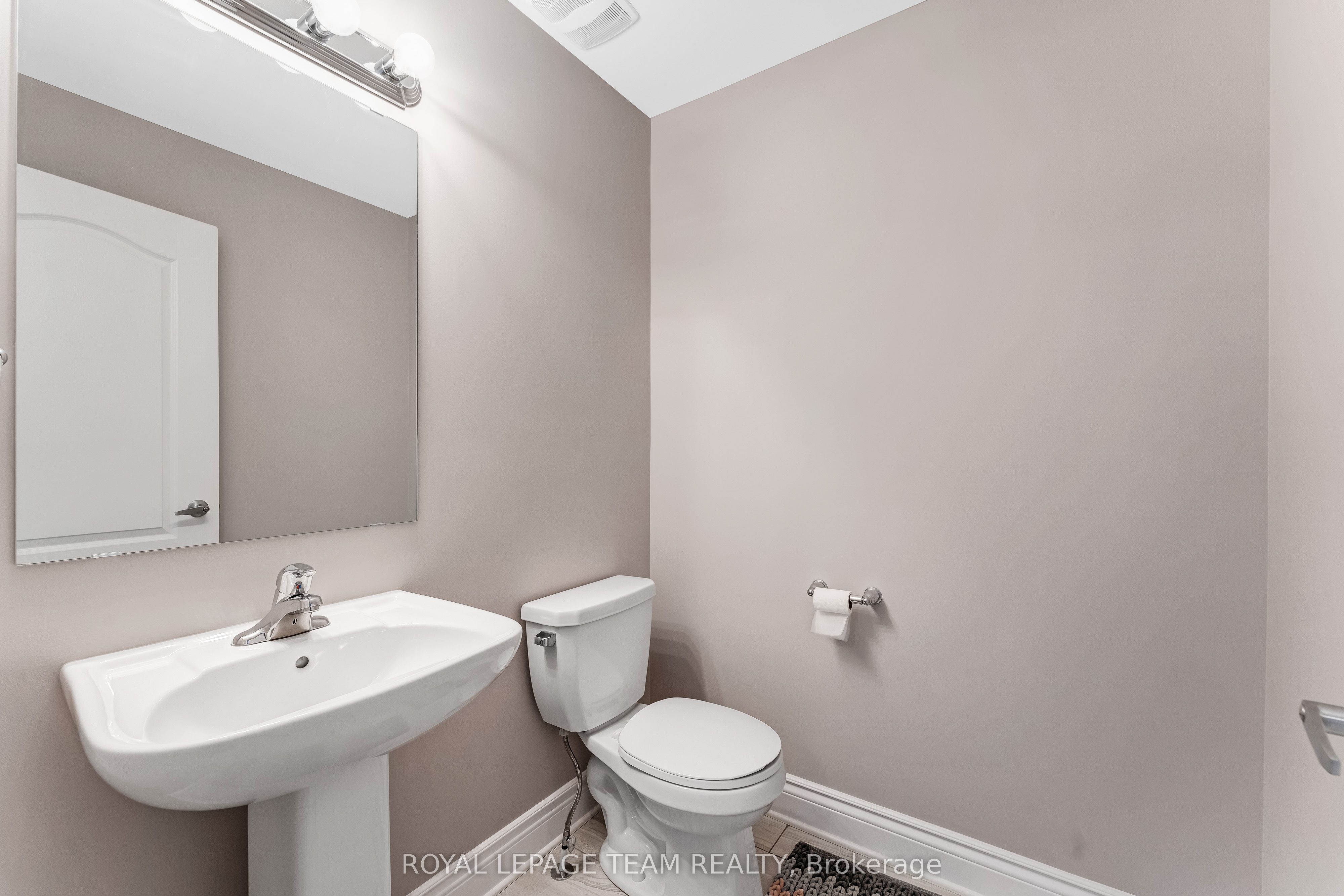 225 Dion Avenue Property Photo 5