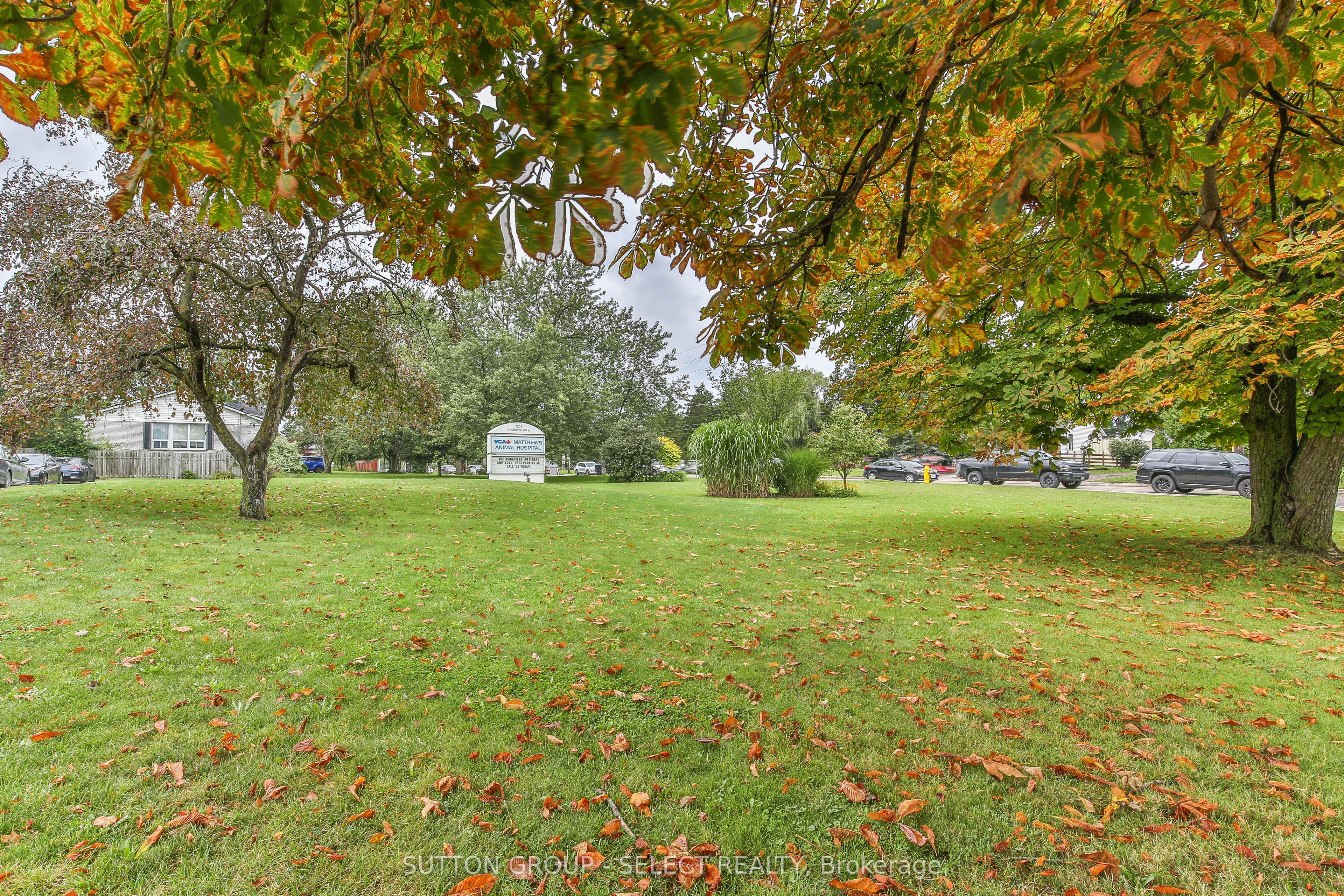 1255 Southdale Road Property Photo 9