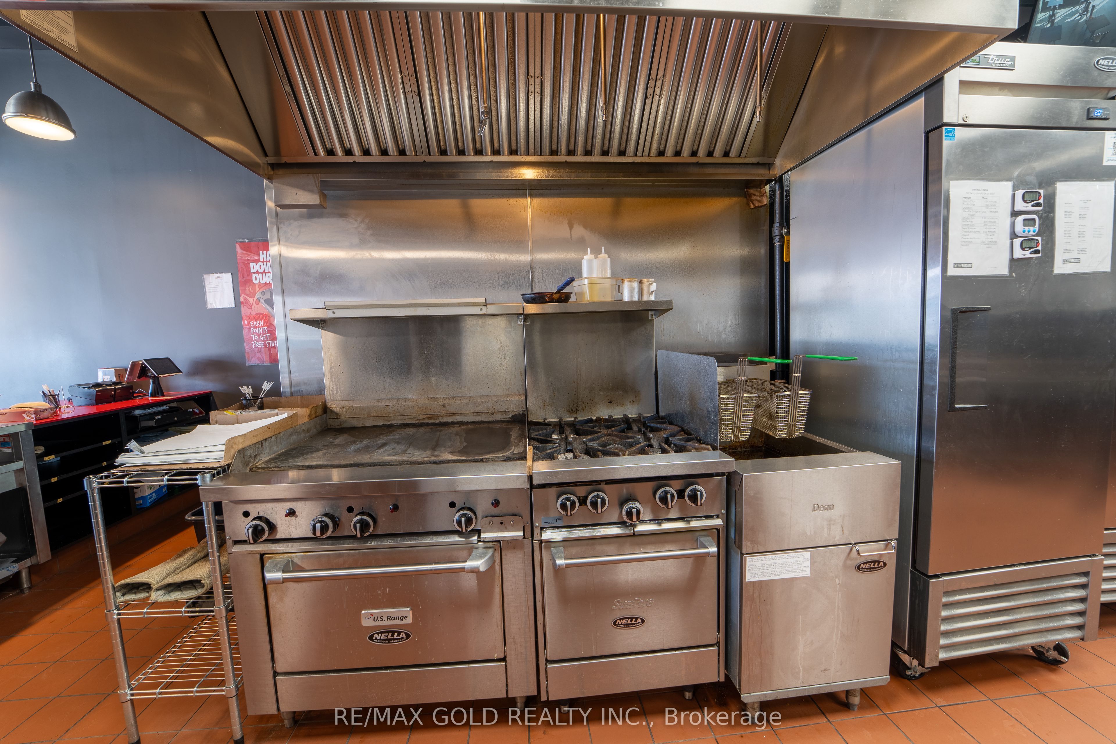 603 Colborne St Property Photo 9