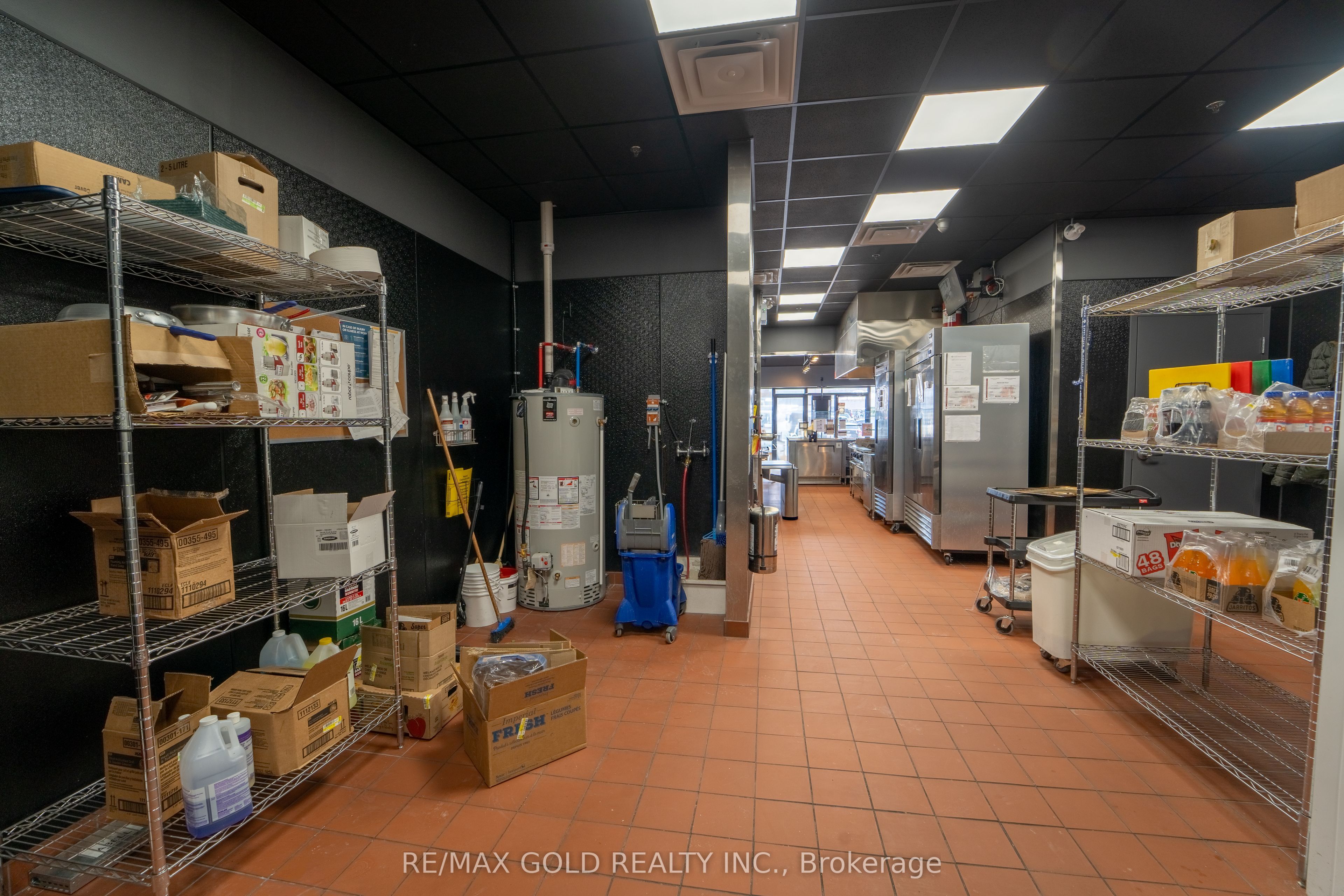 603 Colborne St Property Photo 12