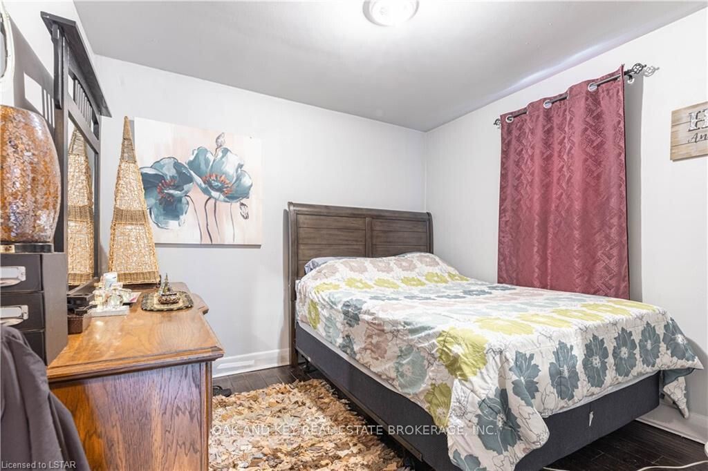 487 Burbrook Place Property Photo 8