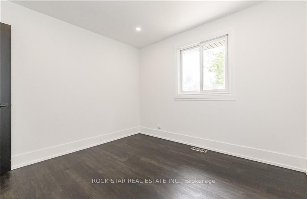 694 Upper Ottawa Street Property Photo 16