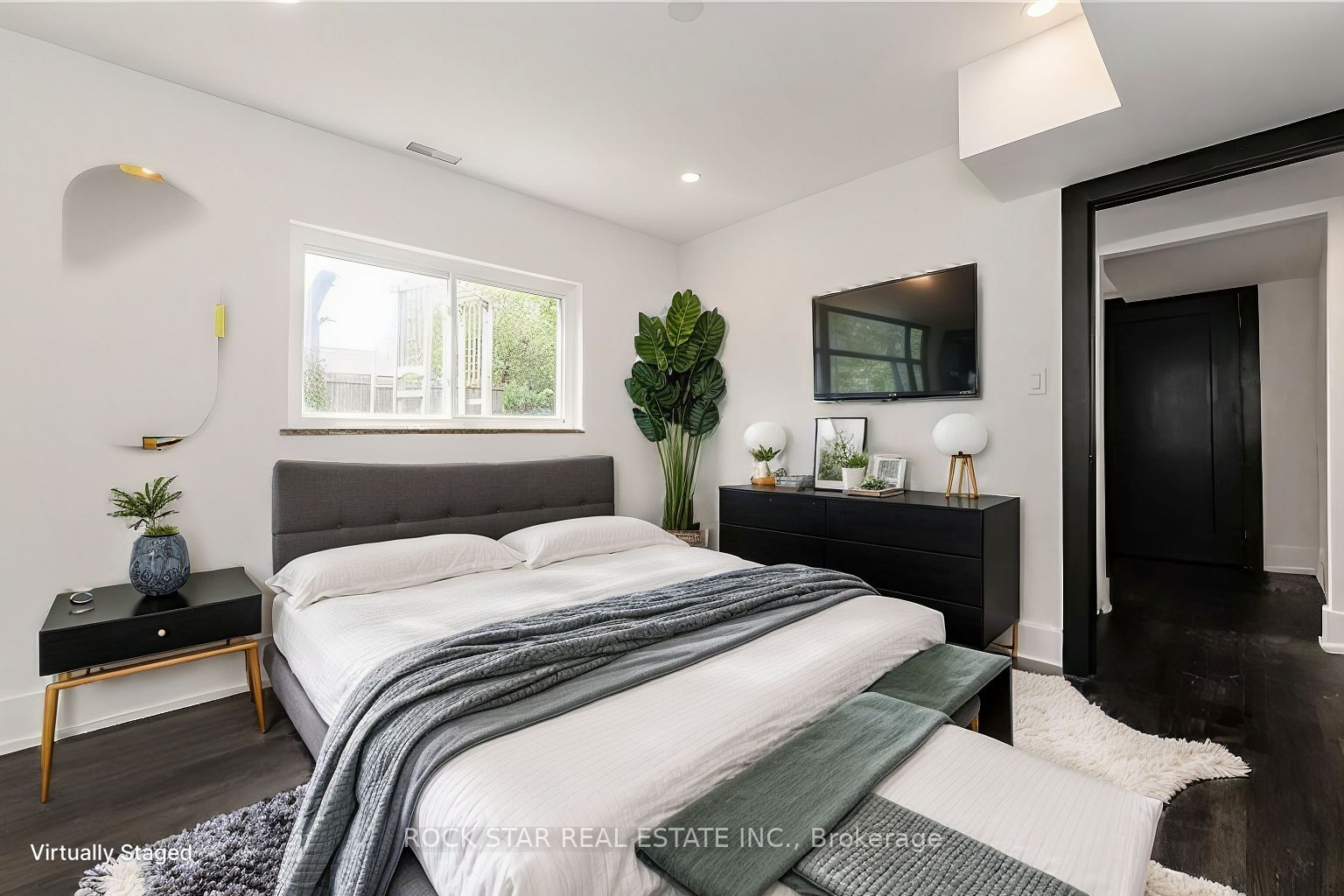 694 Upper Ottawa Street Property Photo 26