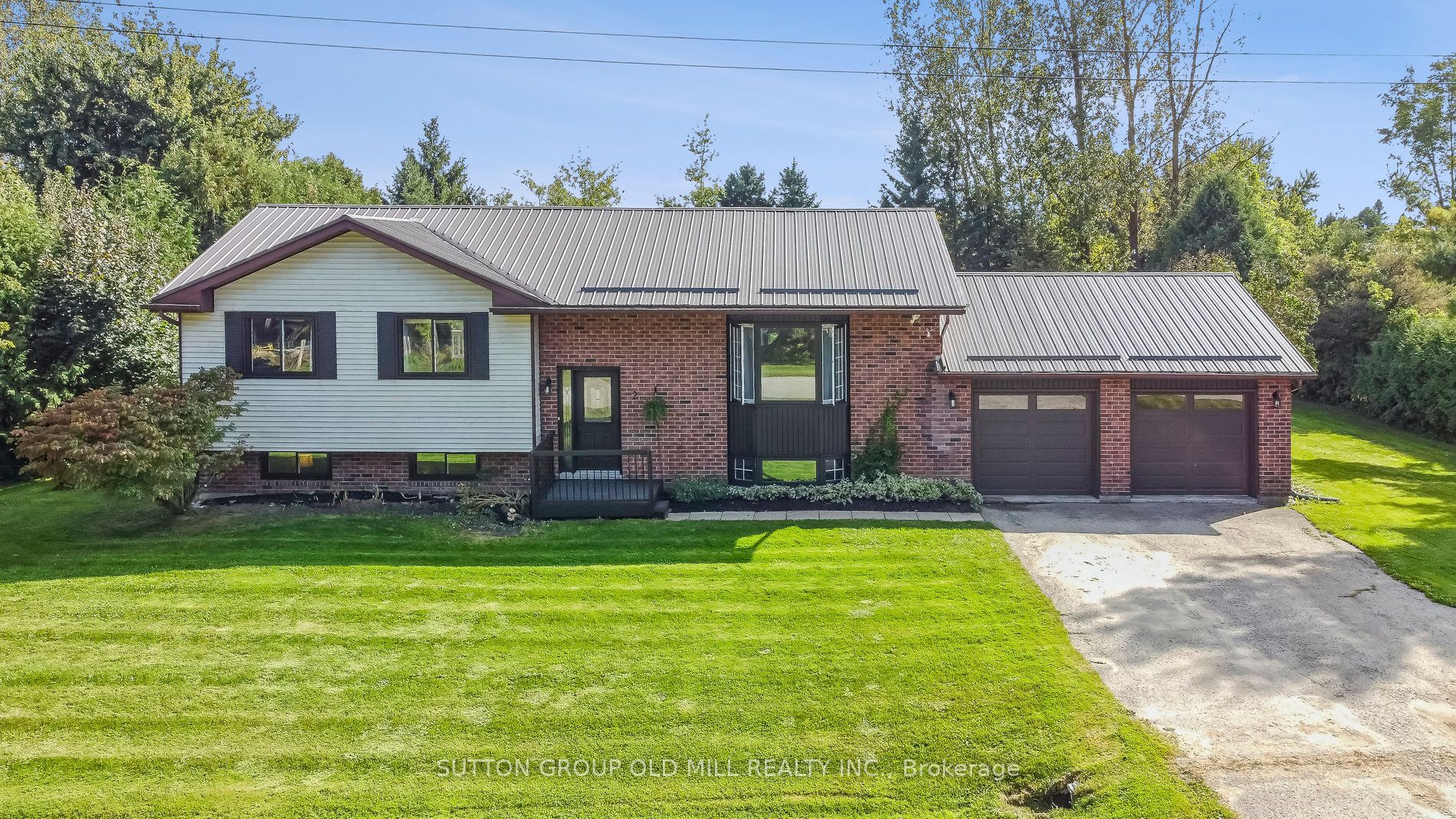 2 Menary Drive Property Photo