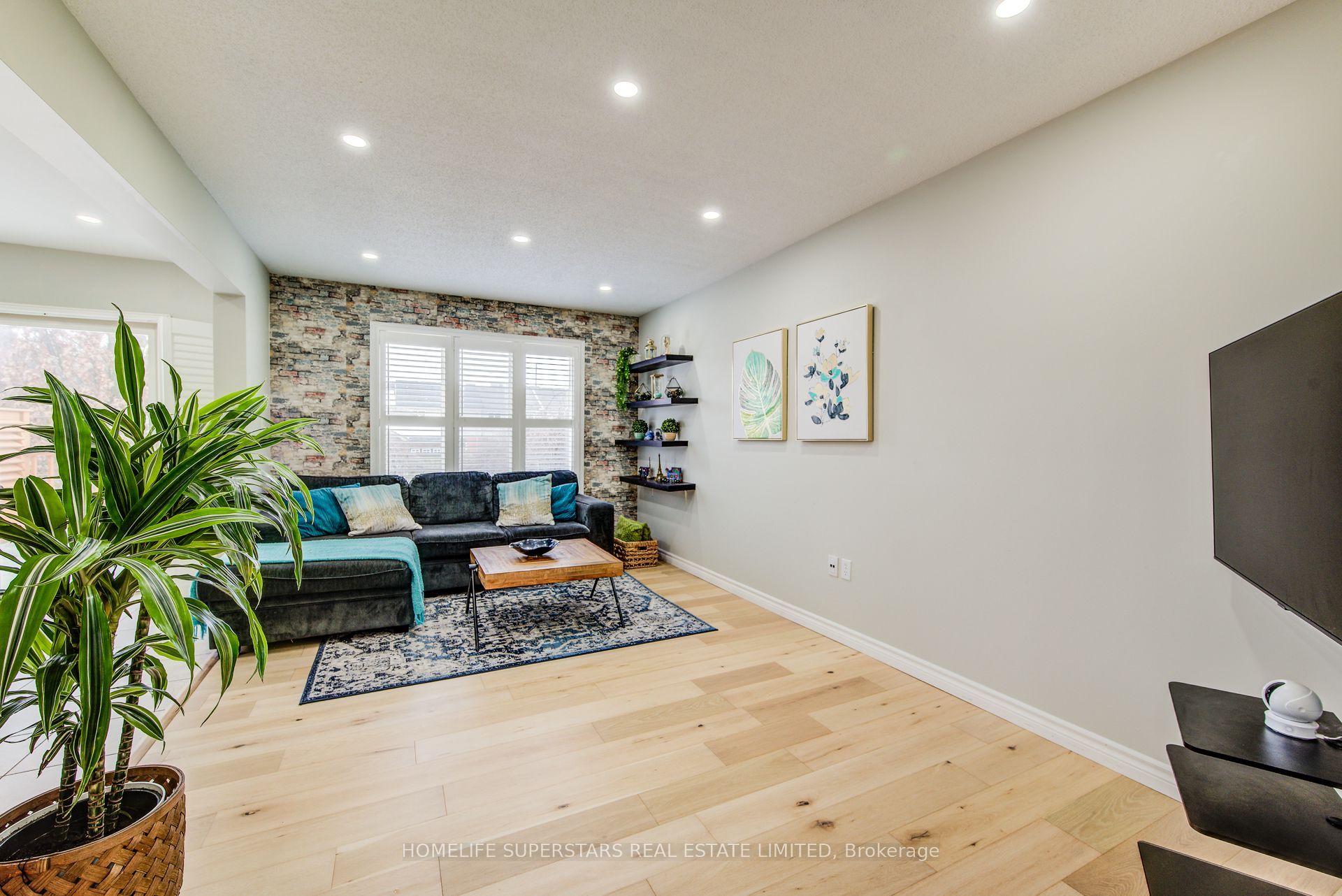 56 Schiedel Drive Property Photo 6