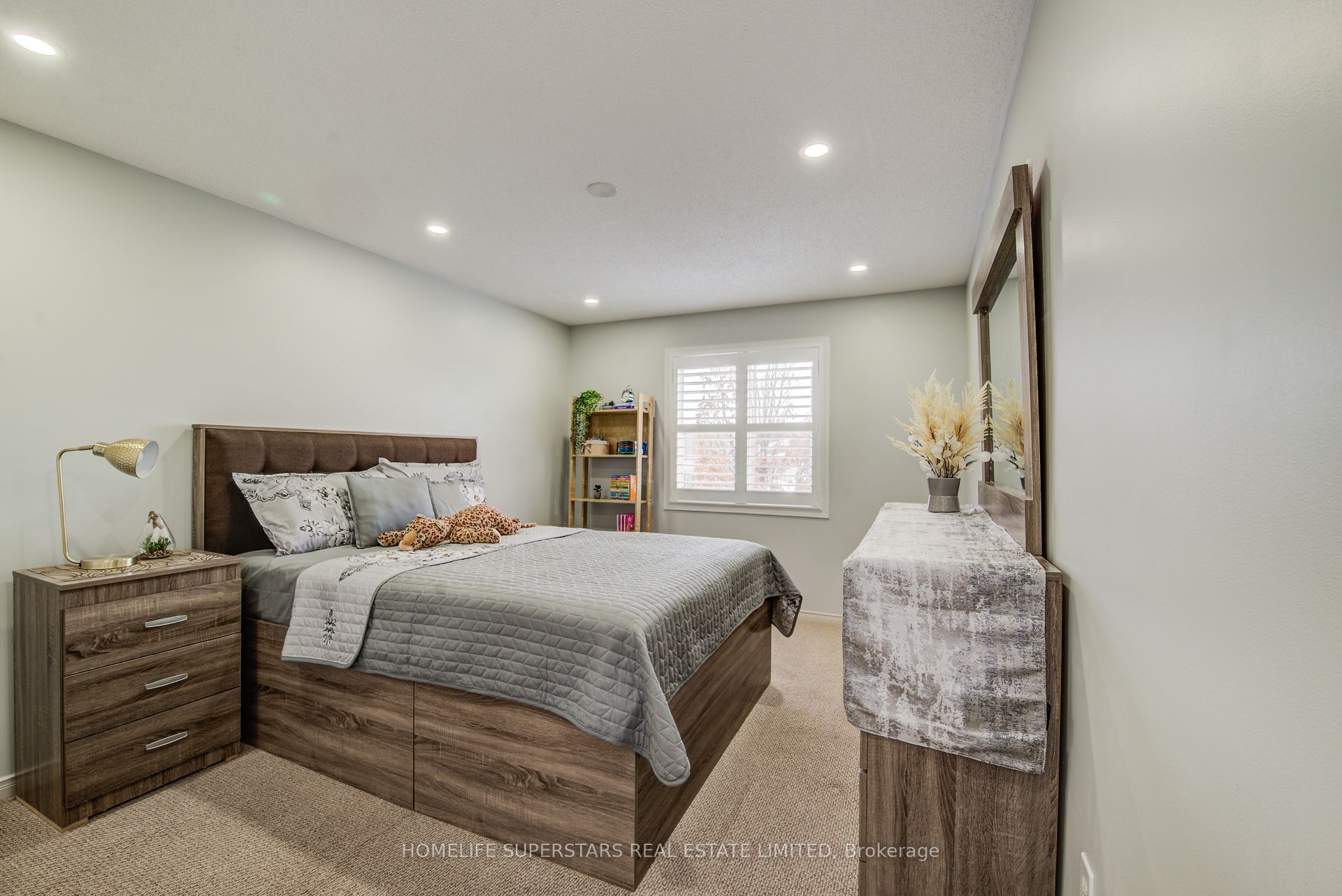 56 Schiedel Drive Property Photo 12