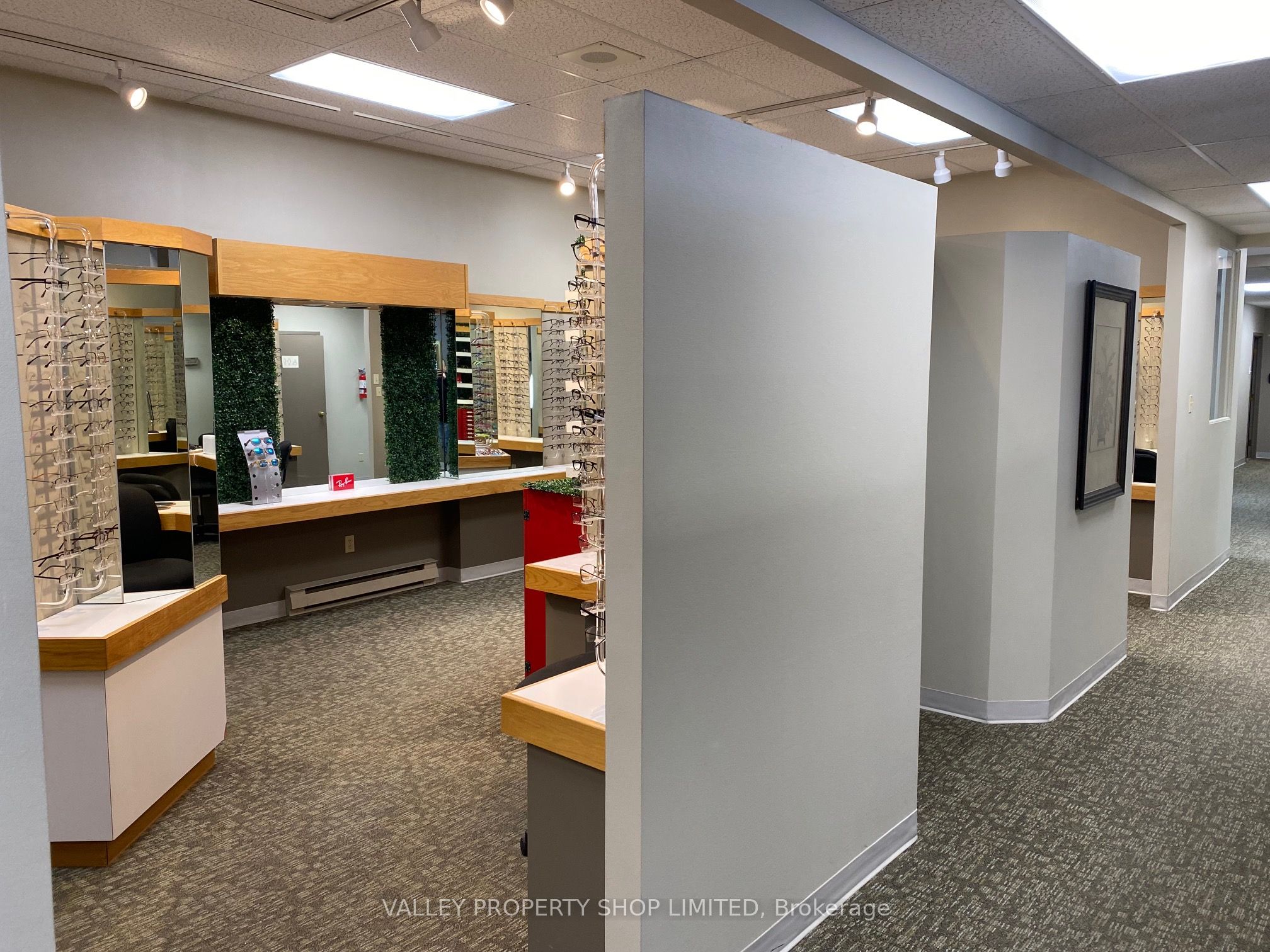 100 Victoria Street Property Photo 7