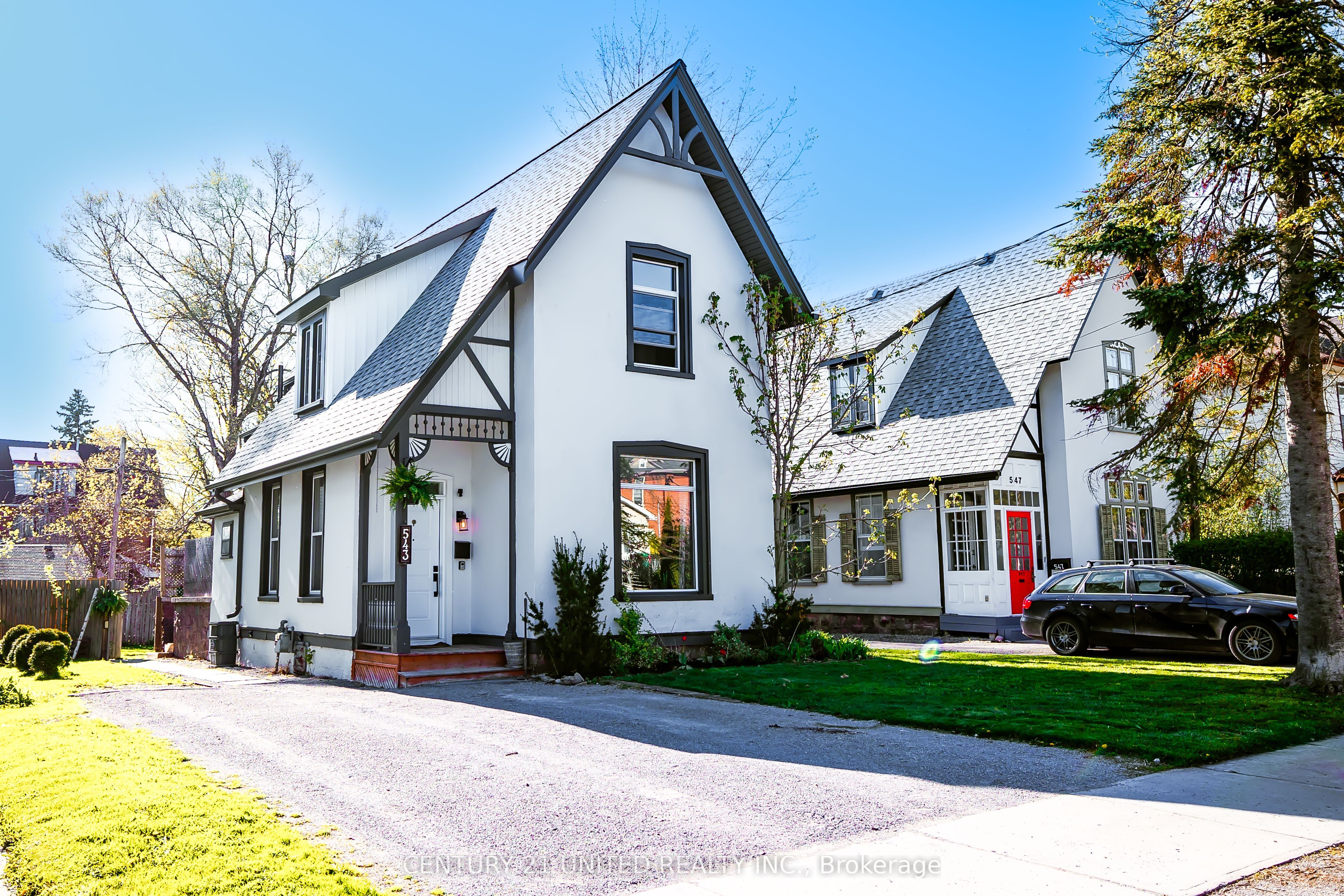 543 Downie Street Property Photo