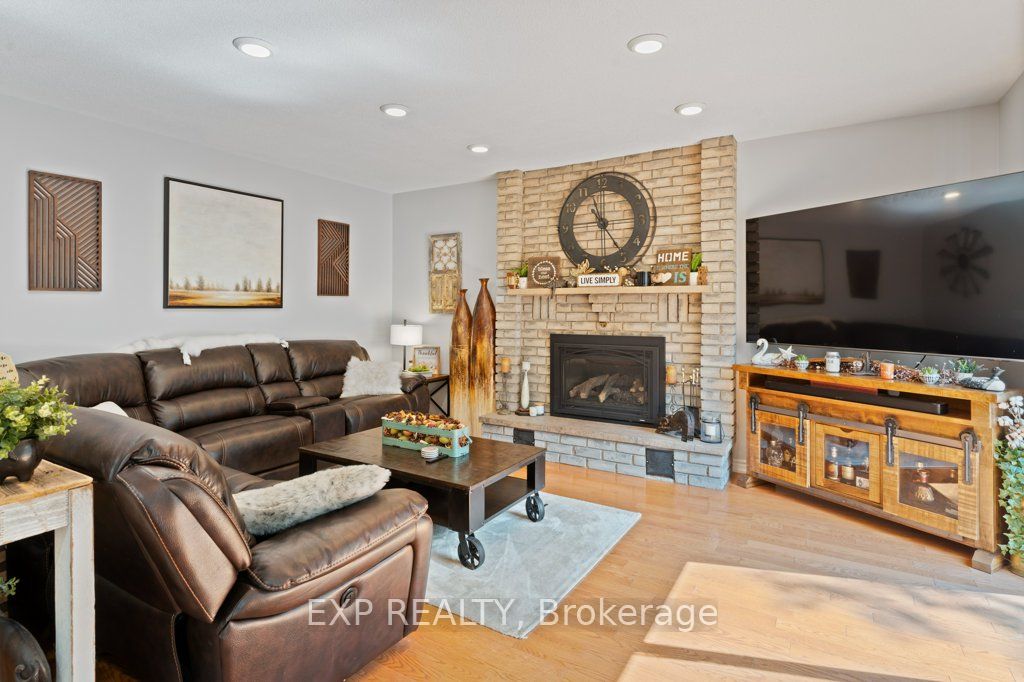 10 Thompson Court Property Photo 13