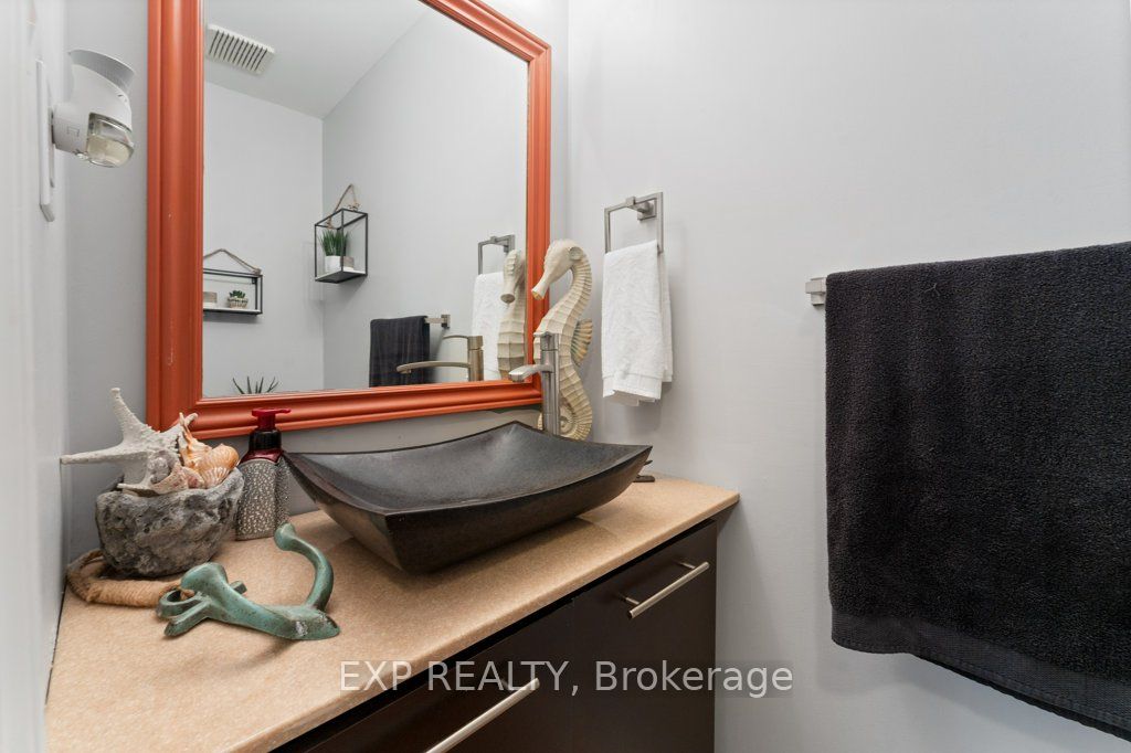 10 Thompson Court Property Photo 17