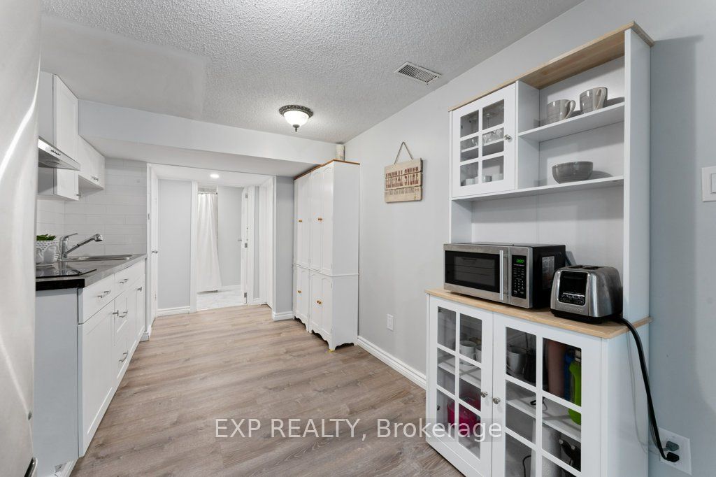 10 Thompson Court Property Photo 30