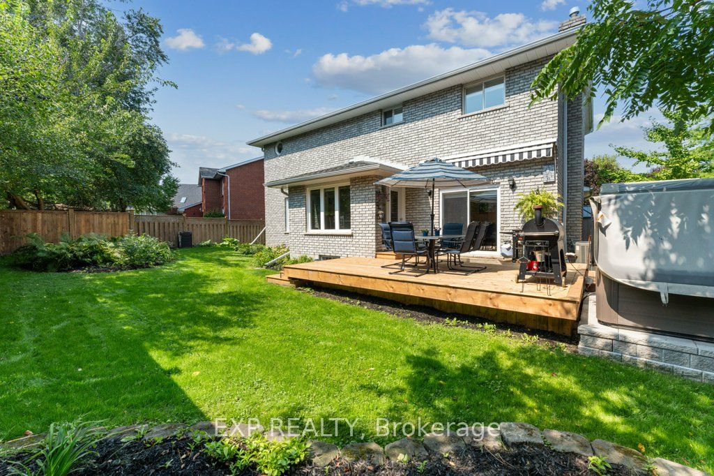 10 Thompson Court Property Photo 32