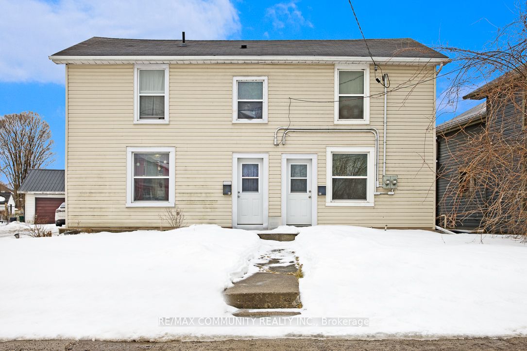 82 Moira St E Property Photo