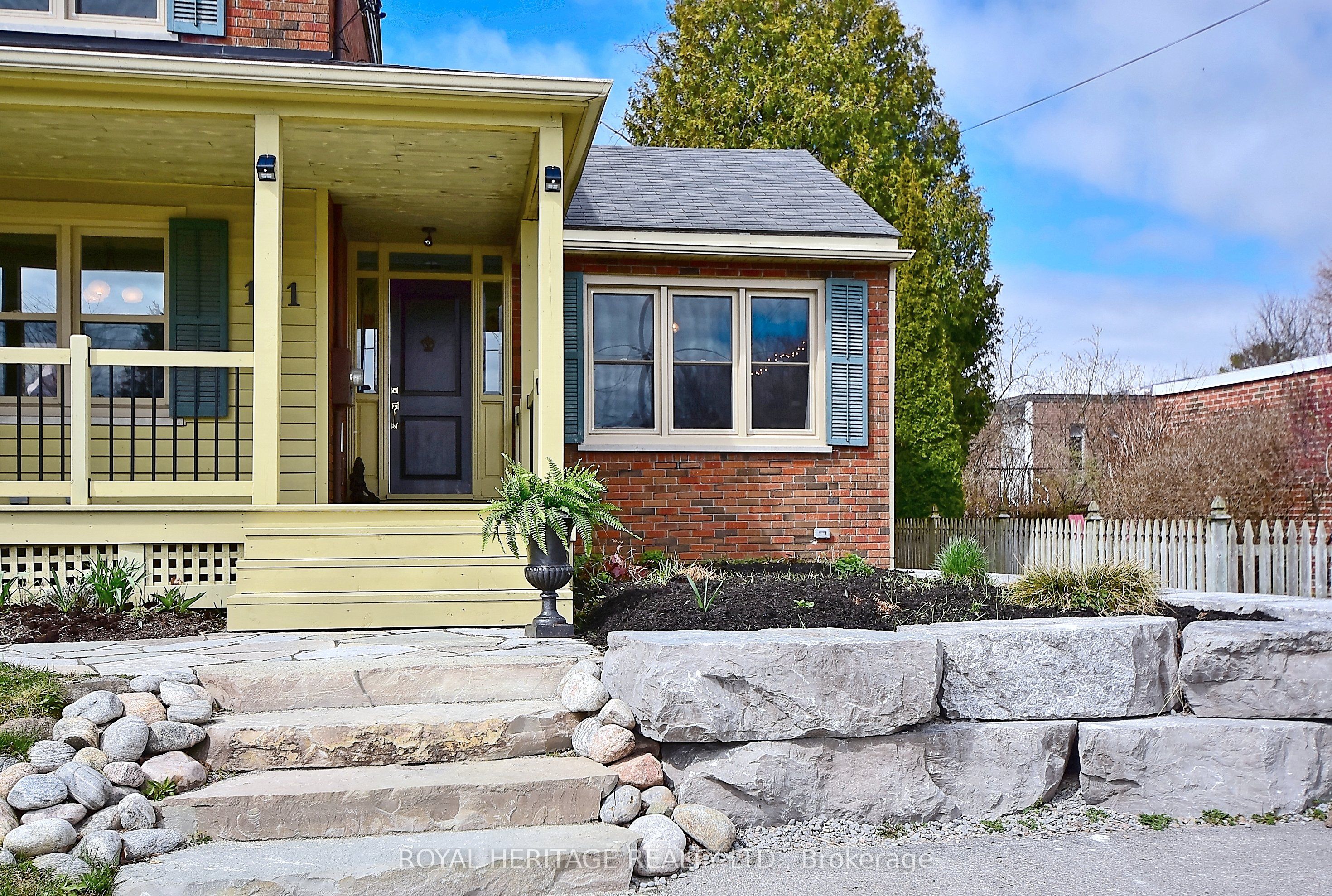 181 Abbott Boulevard Property Photo 3