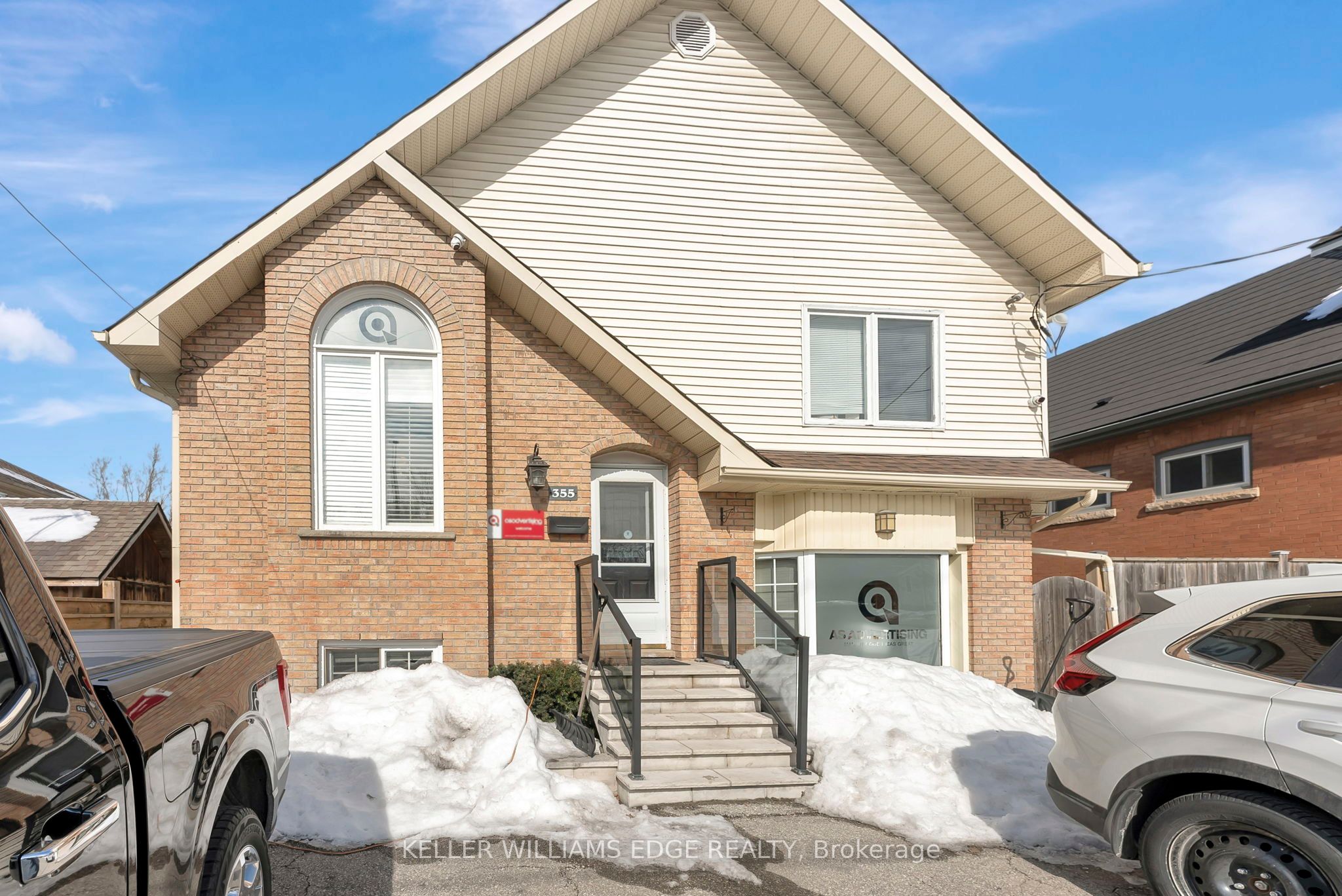 354 Dundas St E Property Photo
