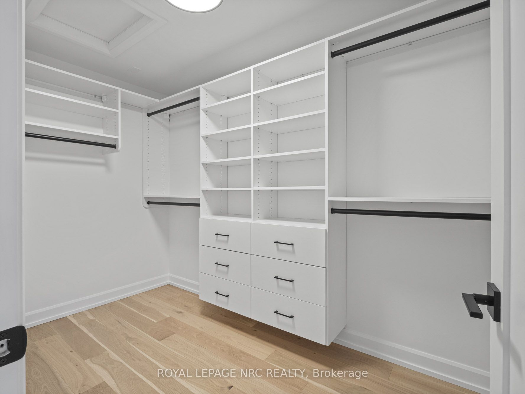 200 Klager Avenue Property Photo 28