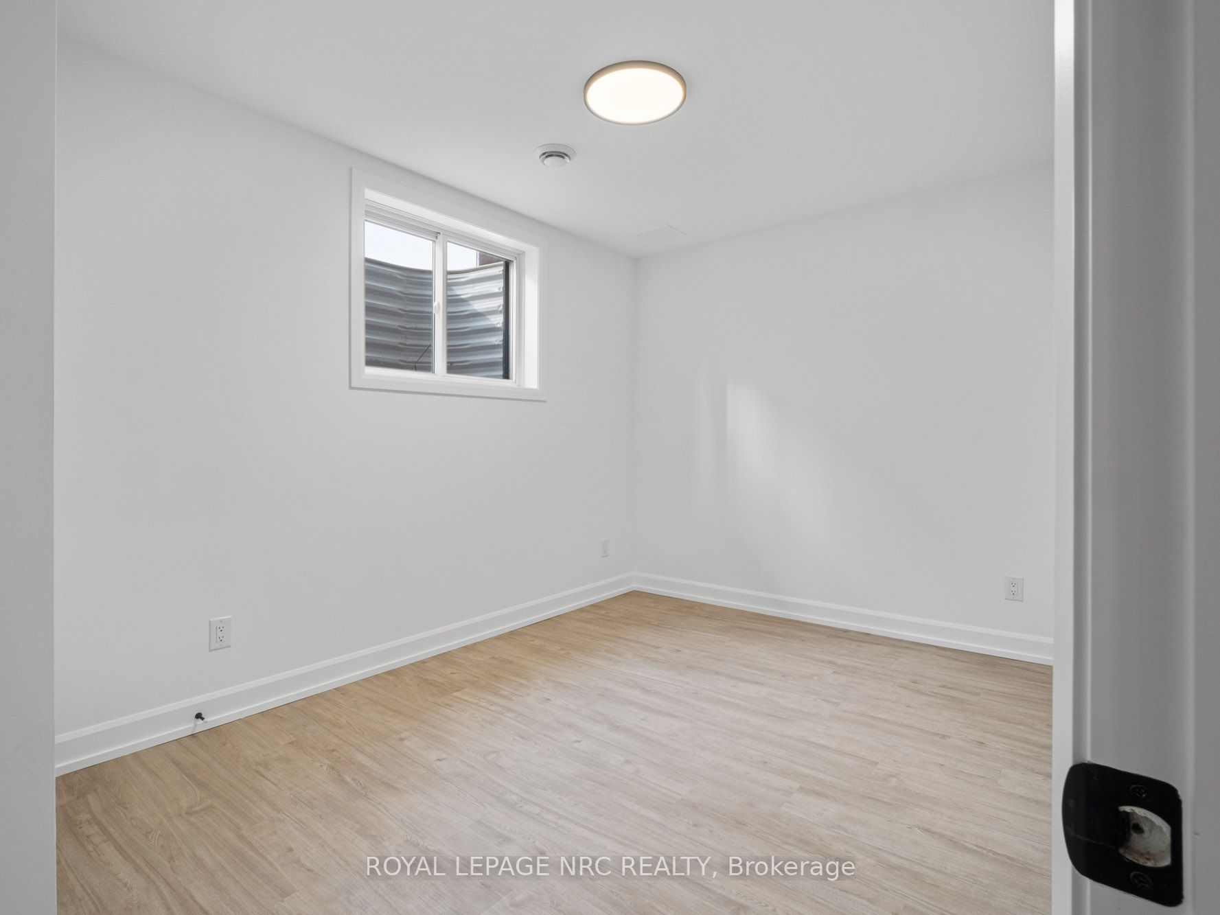 200 Klager Avenue Property Photo 32