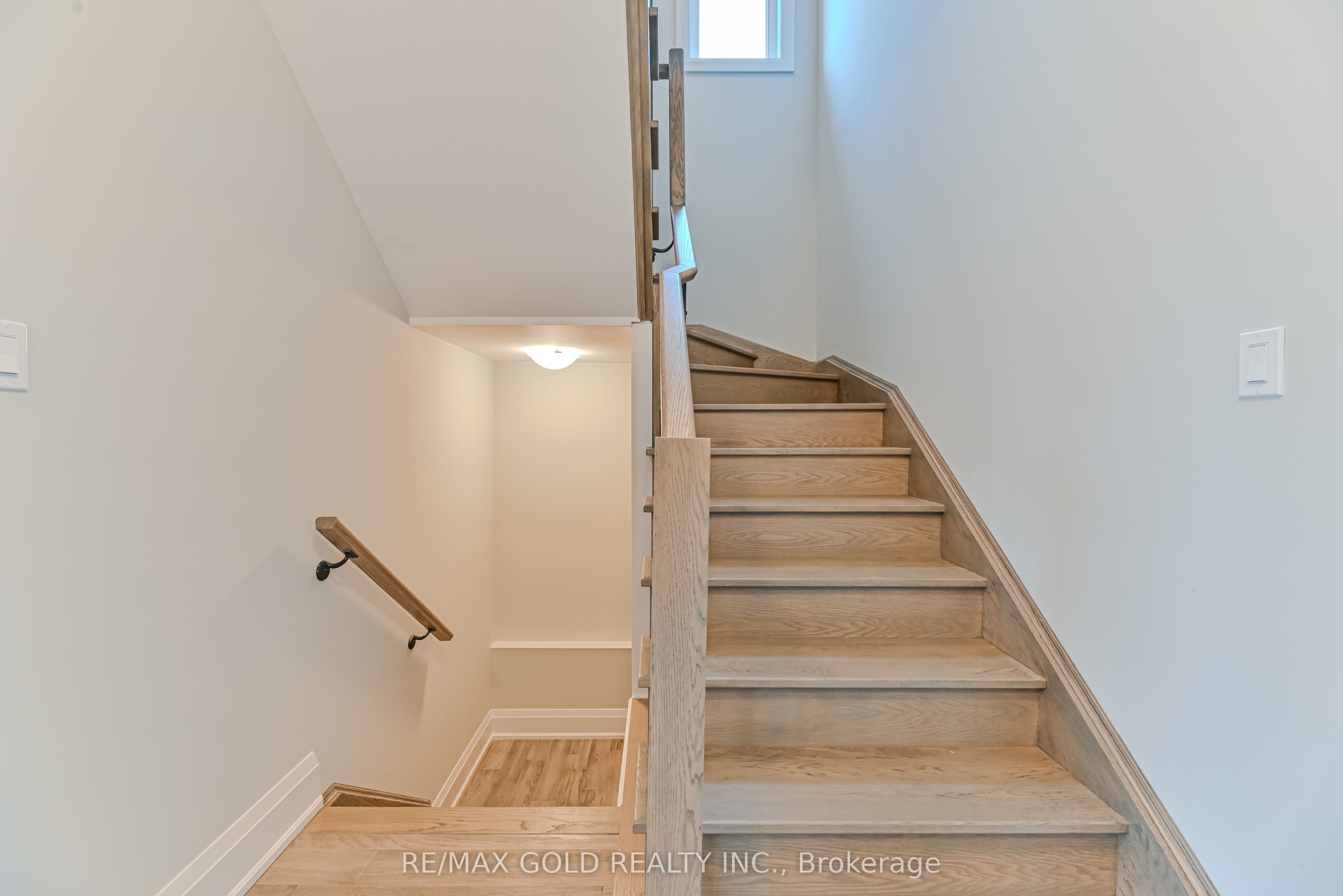 123 Jewel Street Property Photo 12