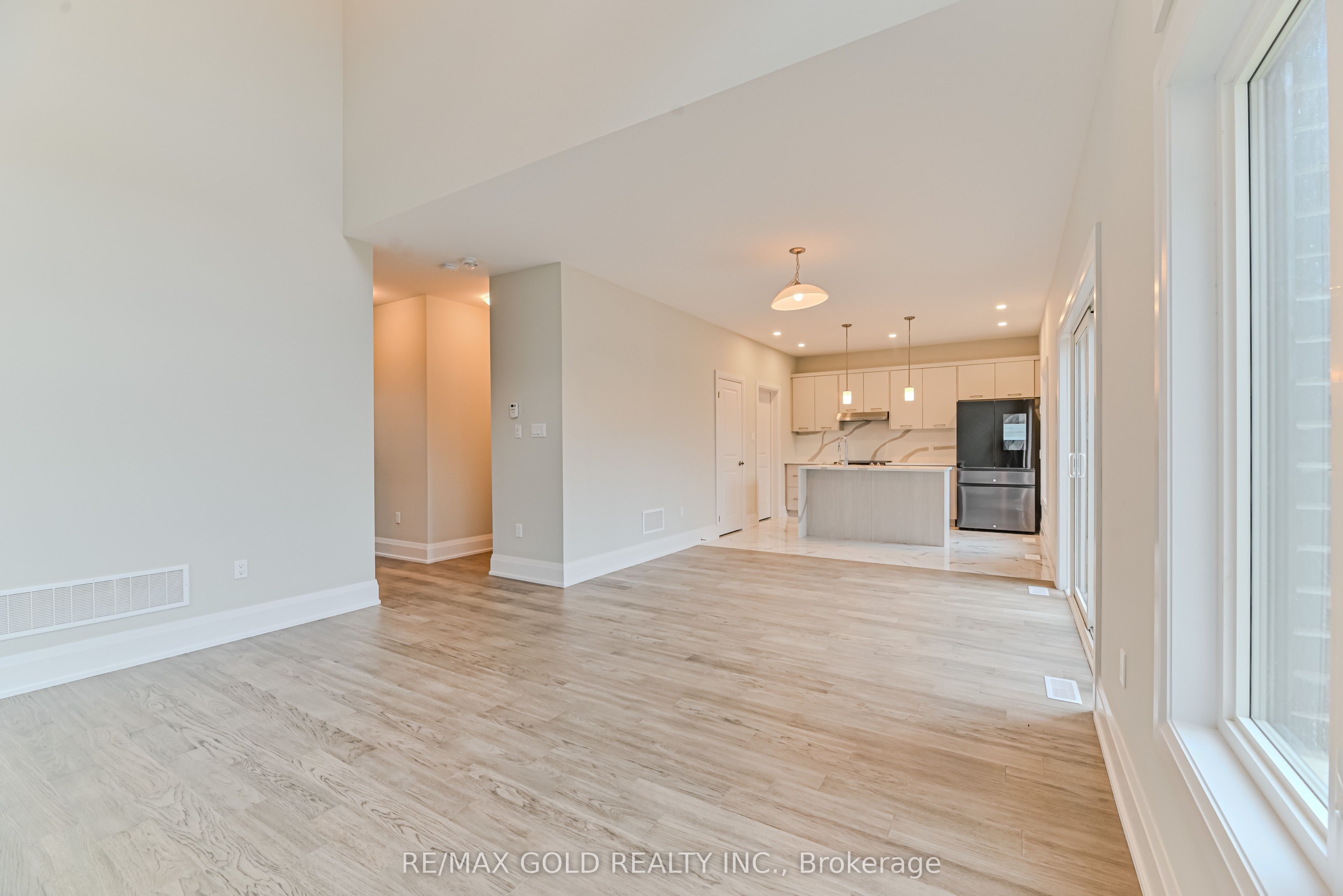 123 Jewel Street Property Photo 14