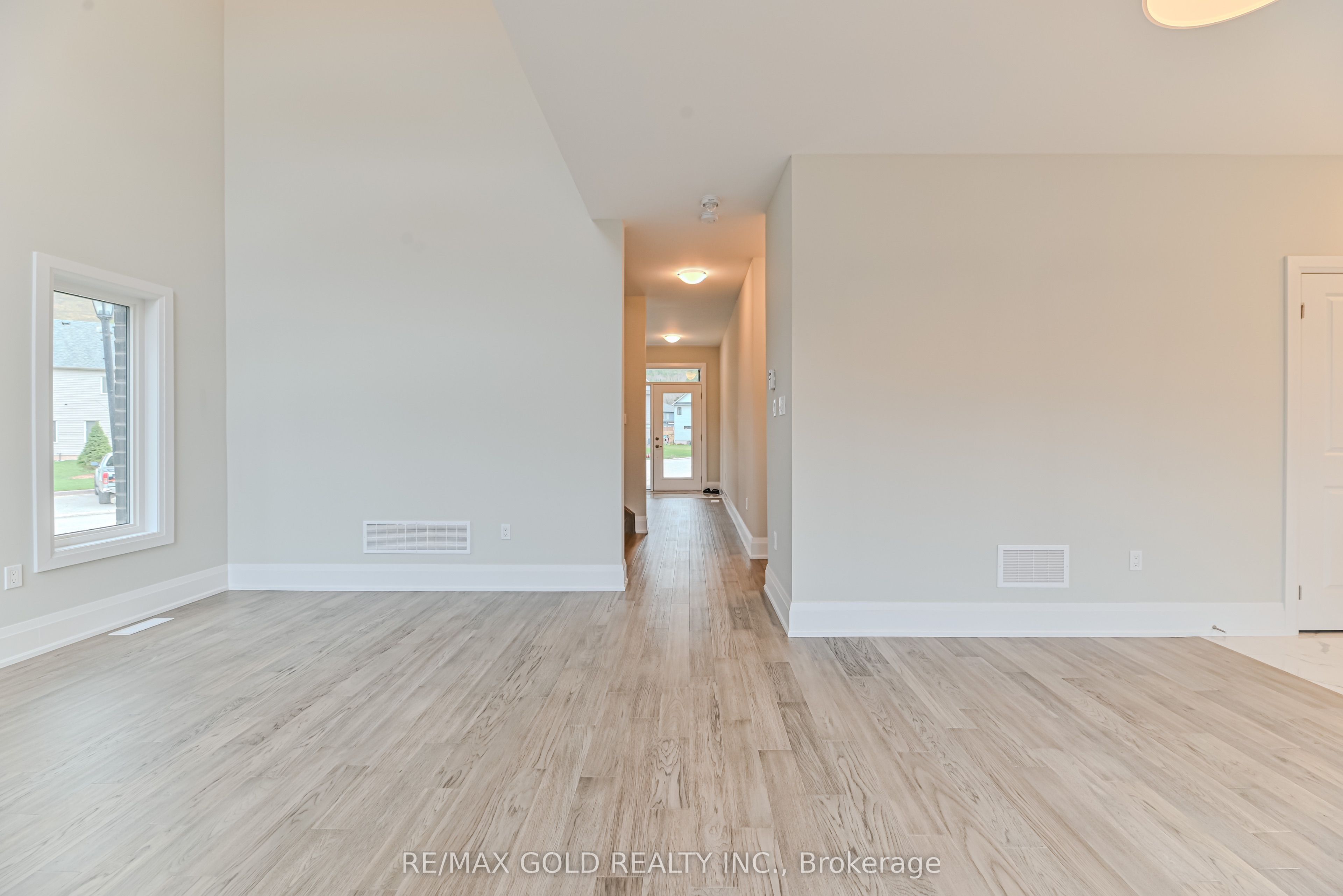 123 Jewel Street Property Photo 17