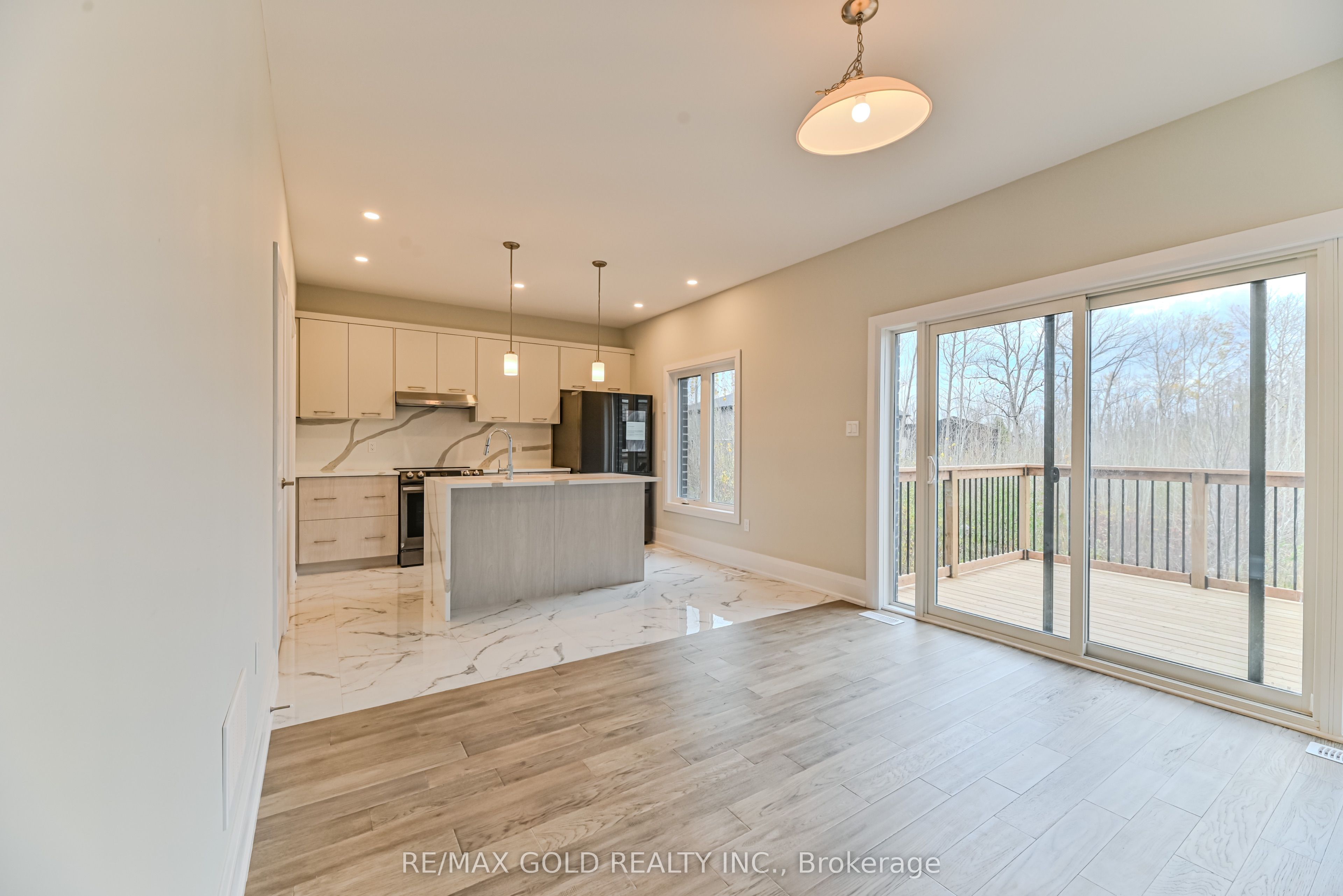 123 Jewel Street Property Photo 18
