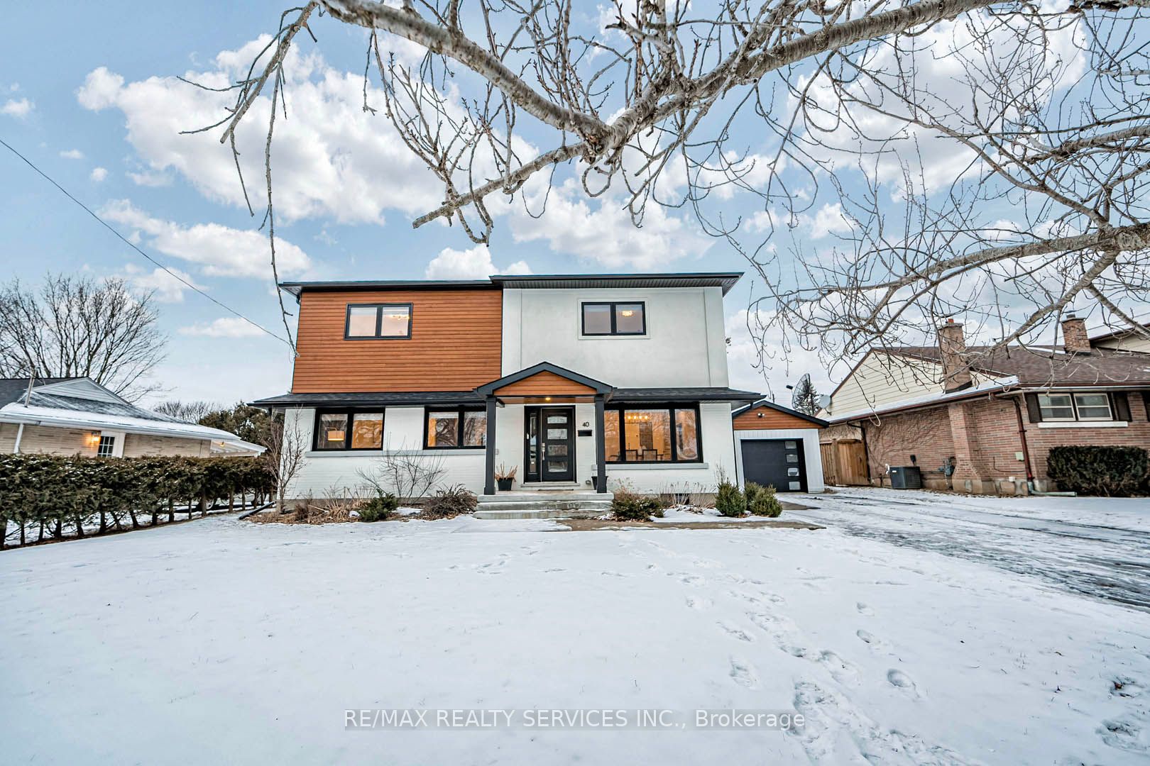 40 Varadi Ave Property Photo