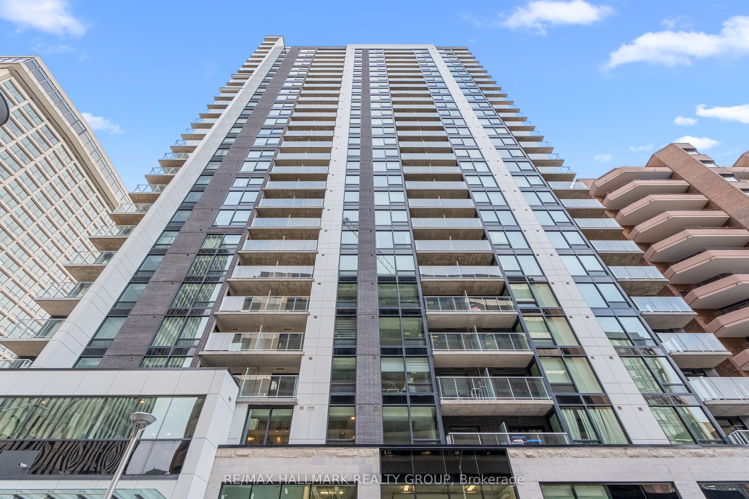 #1403 - 340 Queen Street Property Photo 2