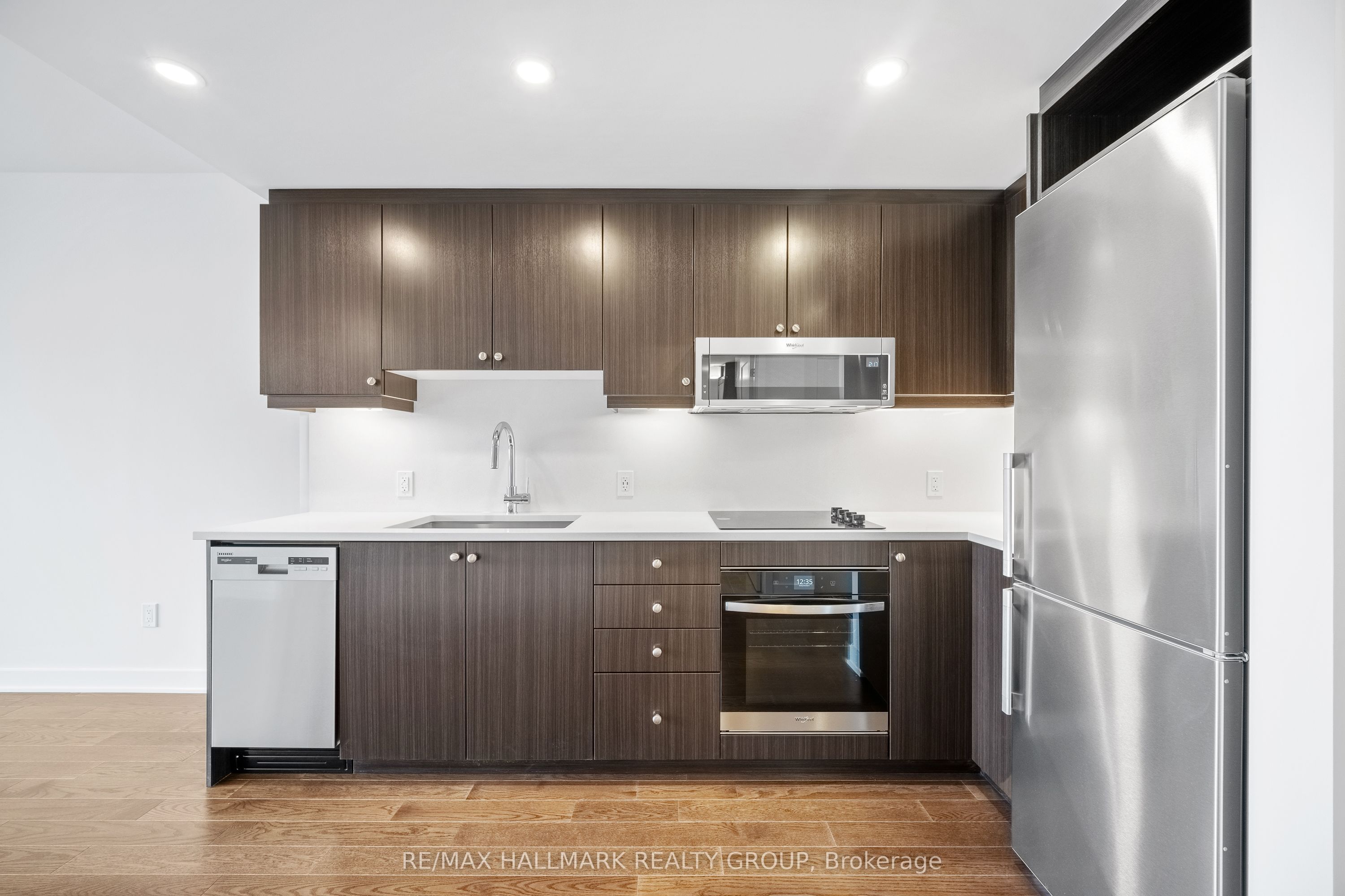 #1403 - 340 Queen Street Property Photo 10