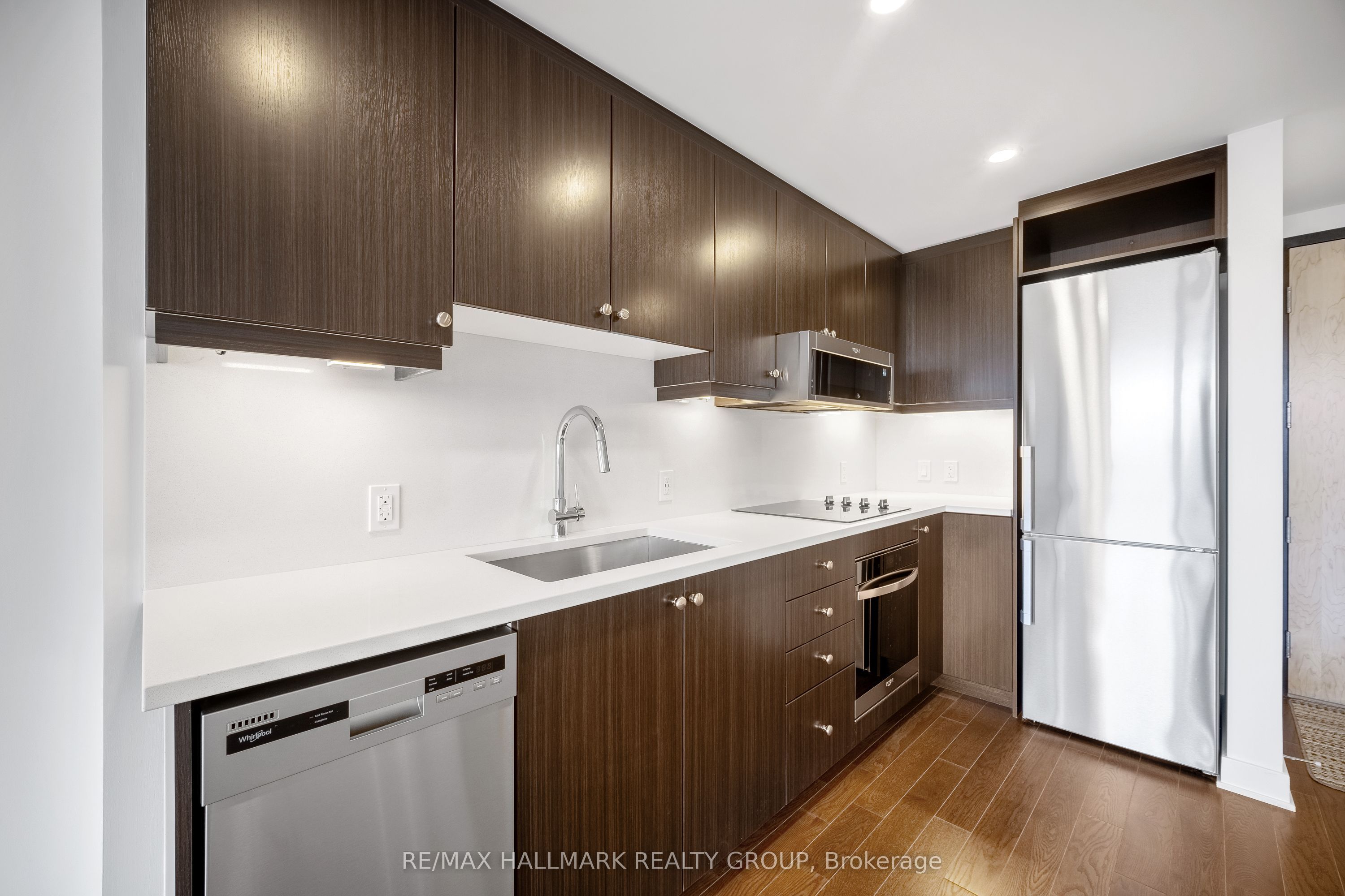 #1403 - 340 Queen Street Property Photo 11