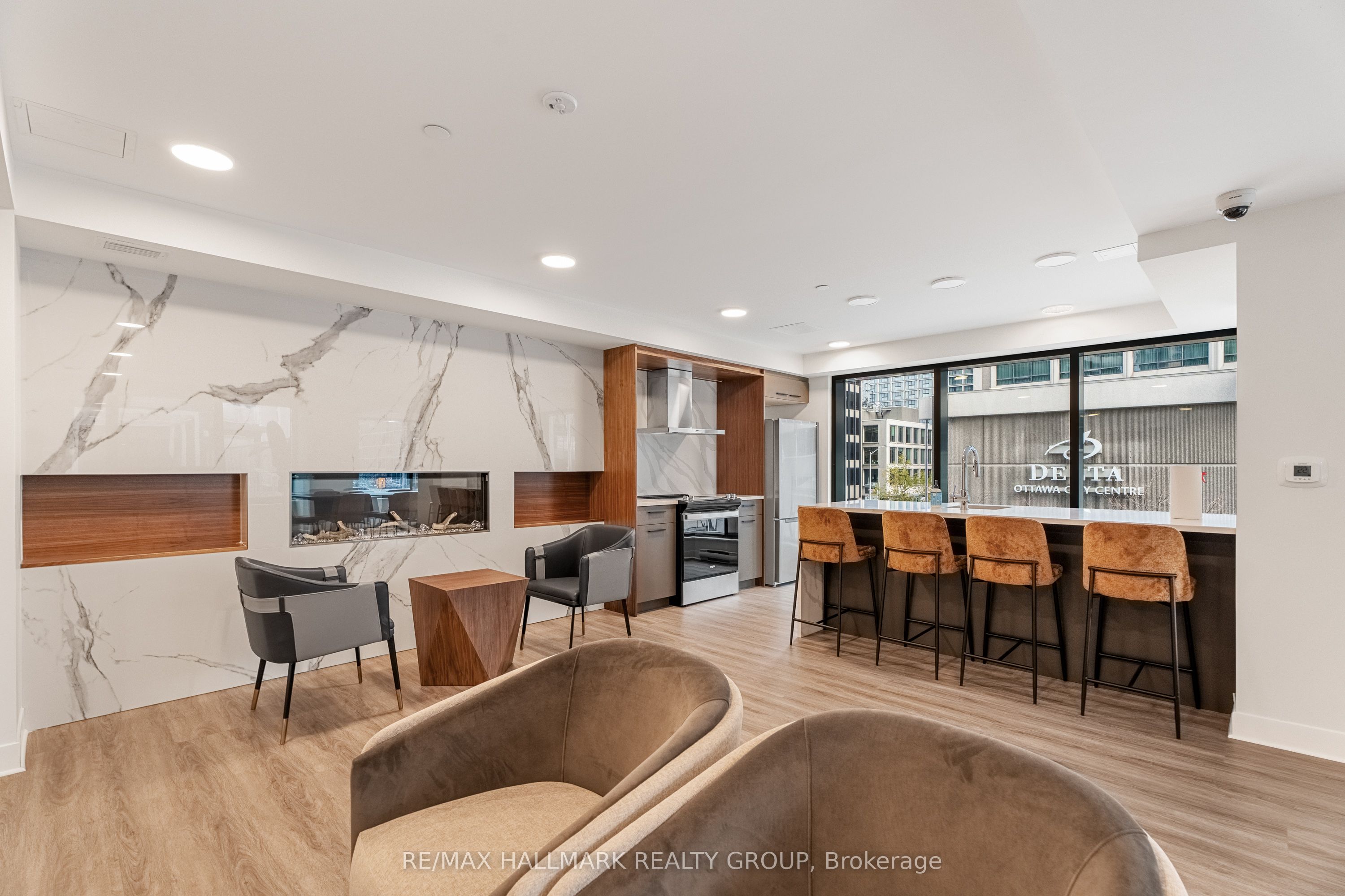 #1403 - 340 Queen Street Property Photo 33