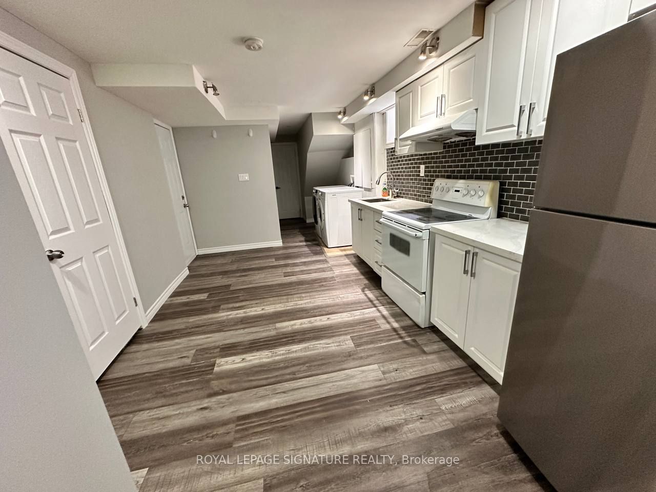 843 Brandenburg Boulevard Property Photo 8