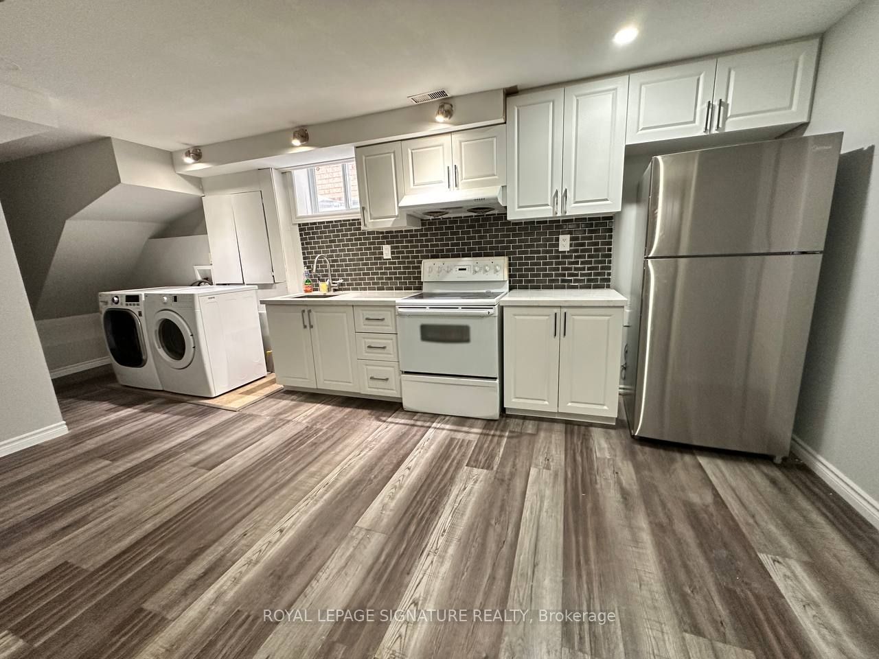 843 Brandenburg Boulevard Property Photo 9