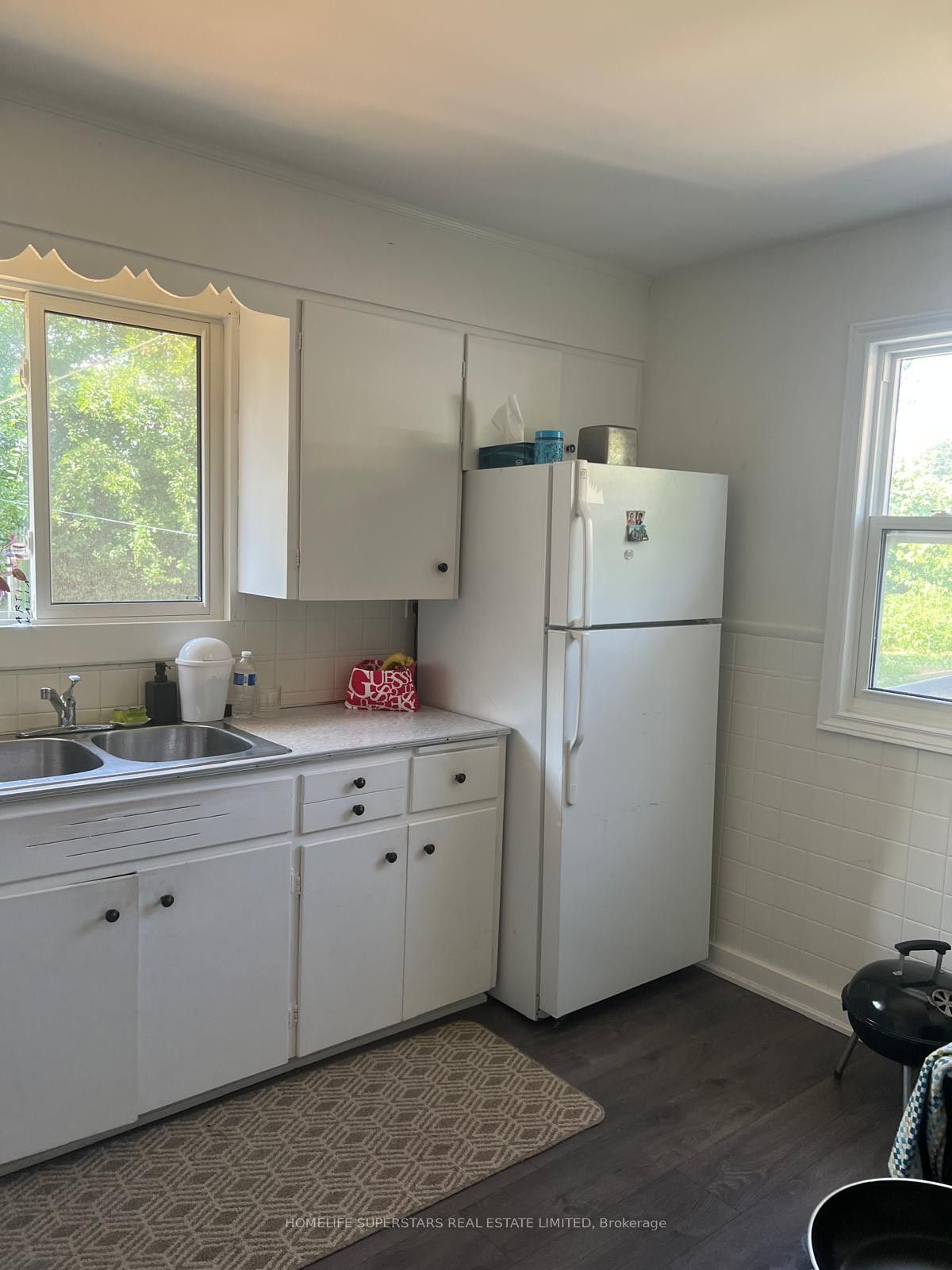5974 Scott Street E Property Photo 5
