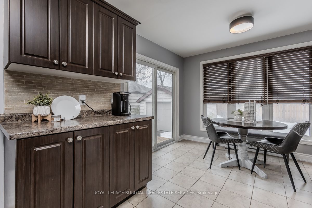 290 East 15th Street Property Photo 10