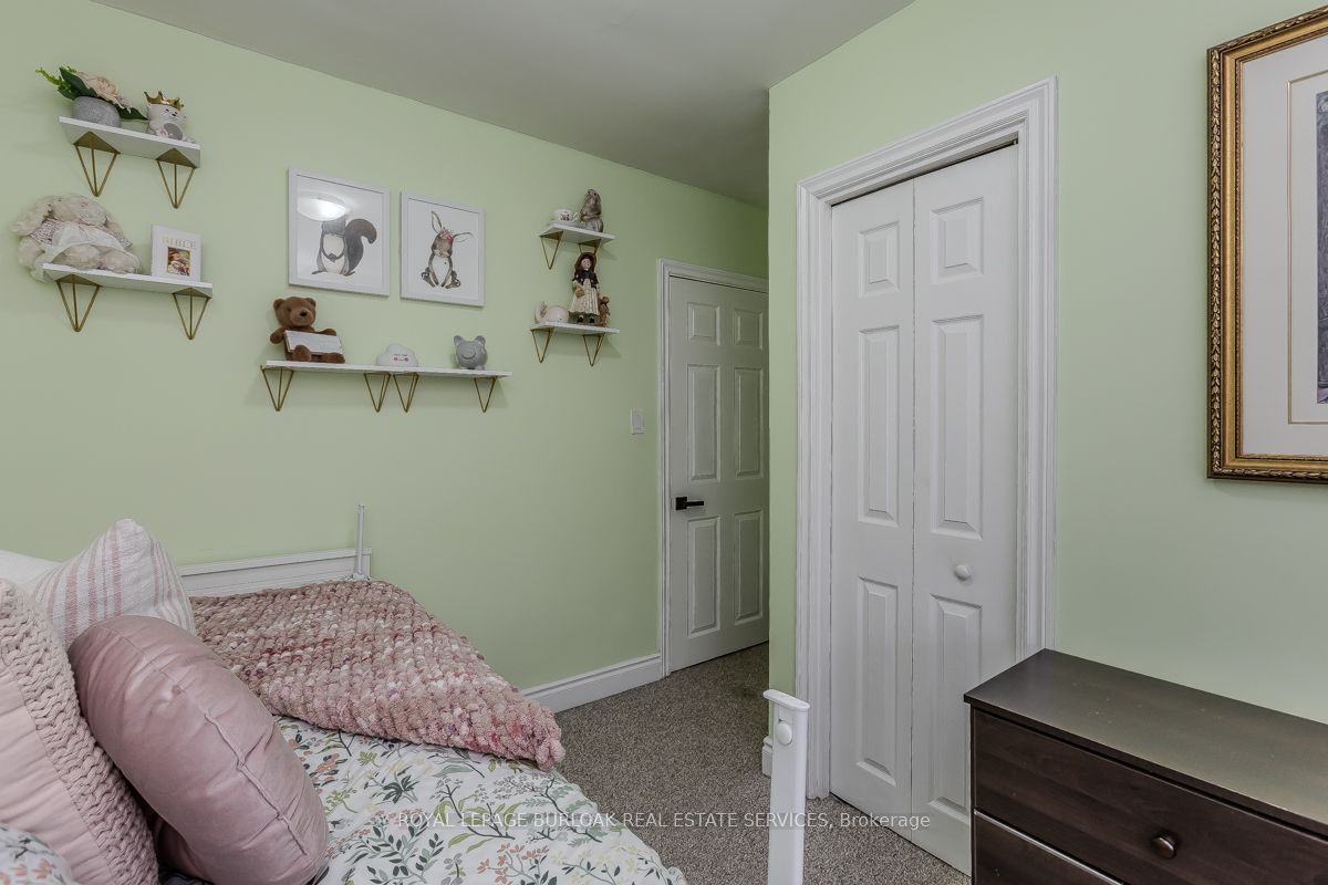 290 East 15th Street Property Photo 23