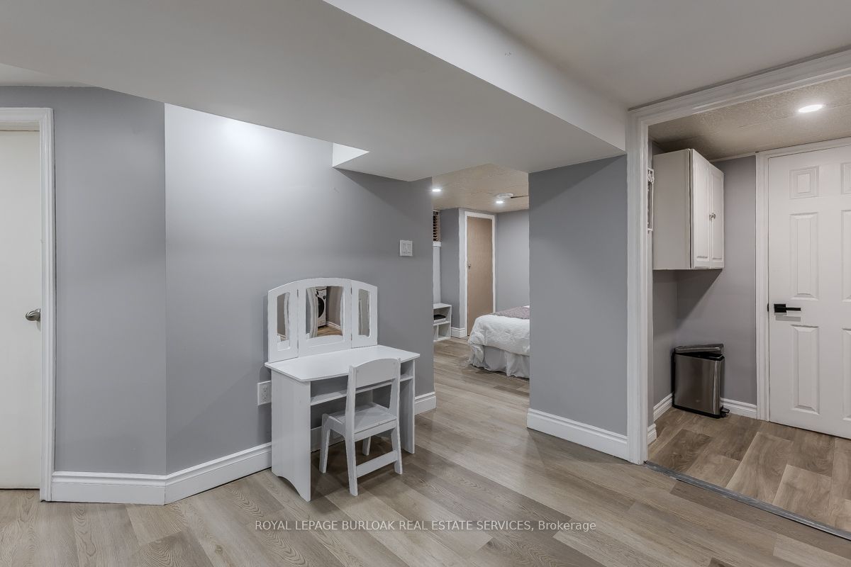 290 East 15th Street Property Photo 28