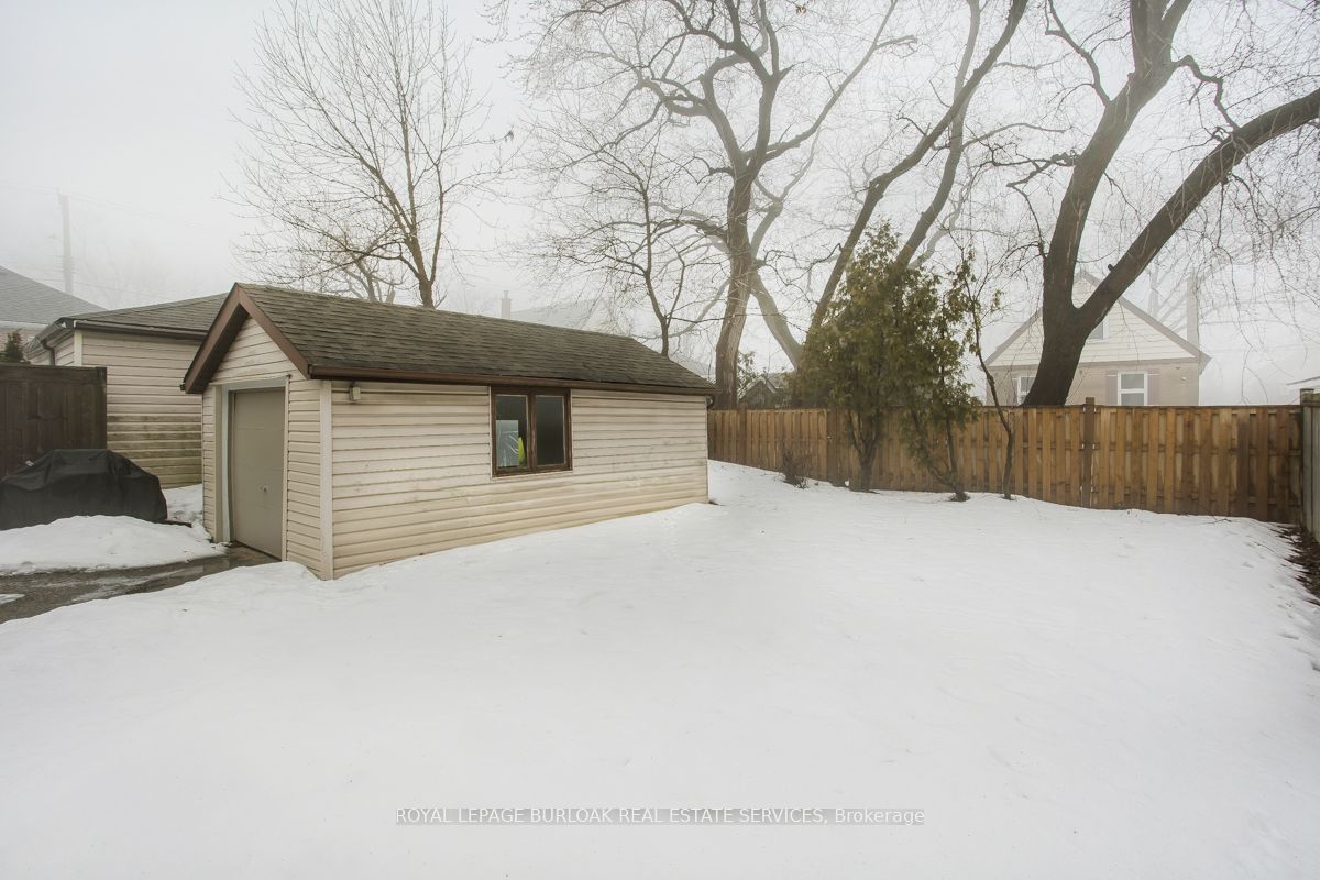 290 East 15th Street Property Photo 38