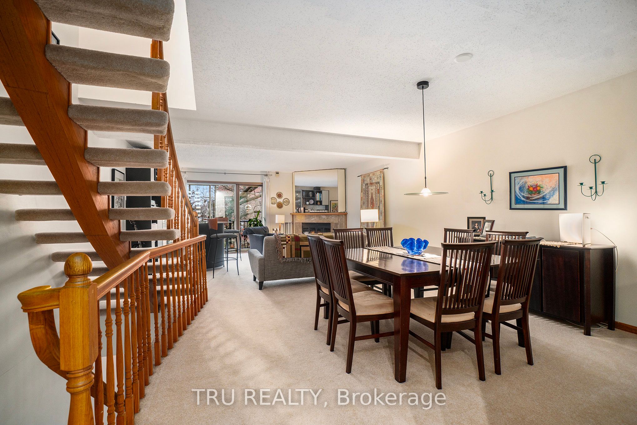 2308 Walsh Avenue Property Photo 4