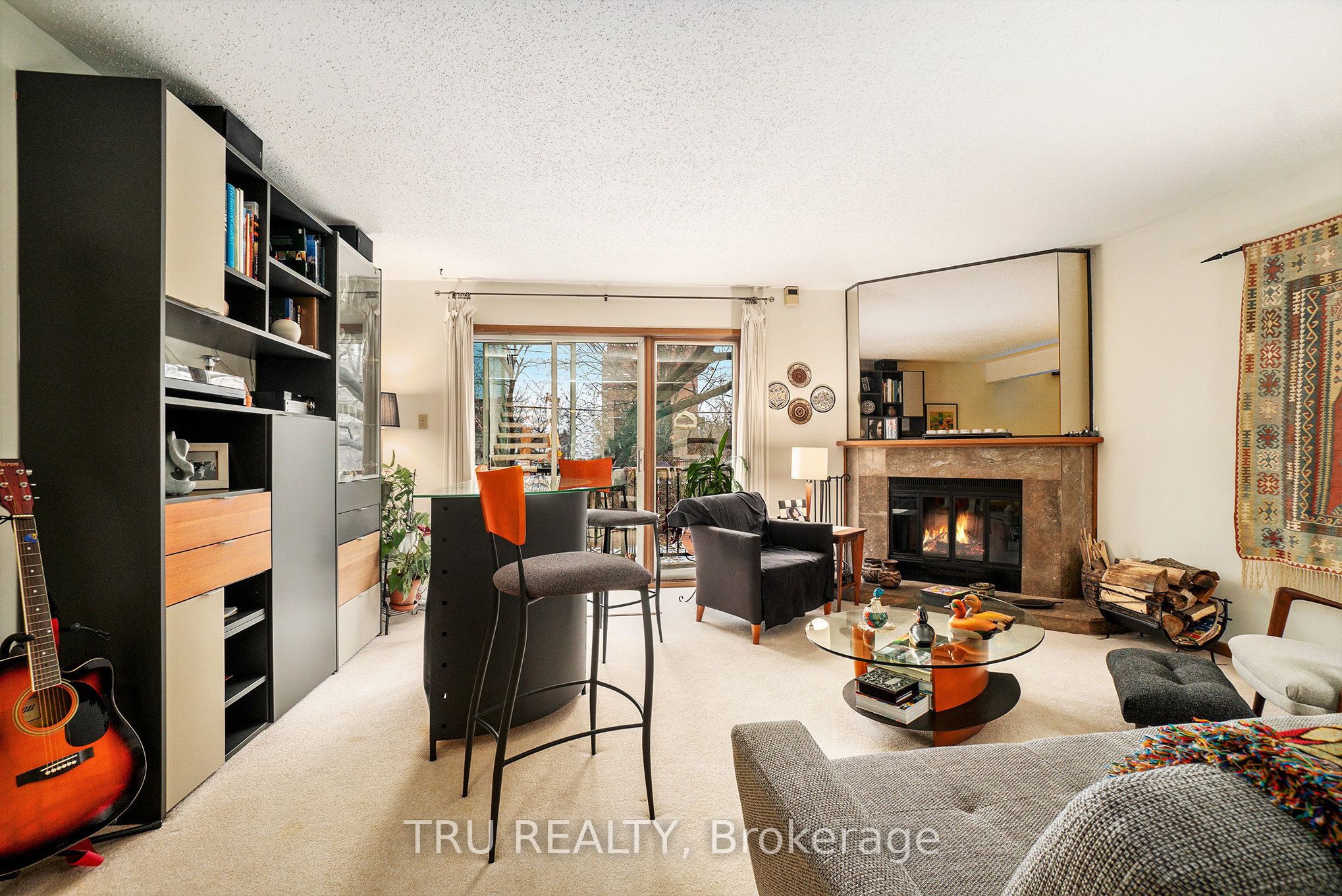 2308 Walsh Avenue Property Photo 6