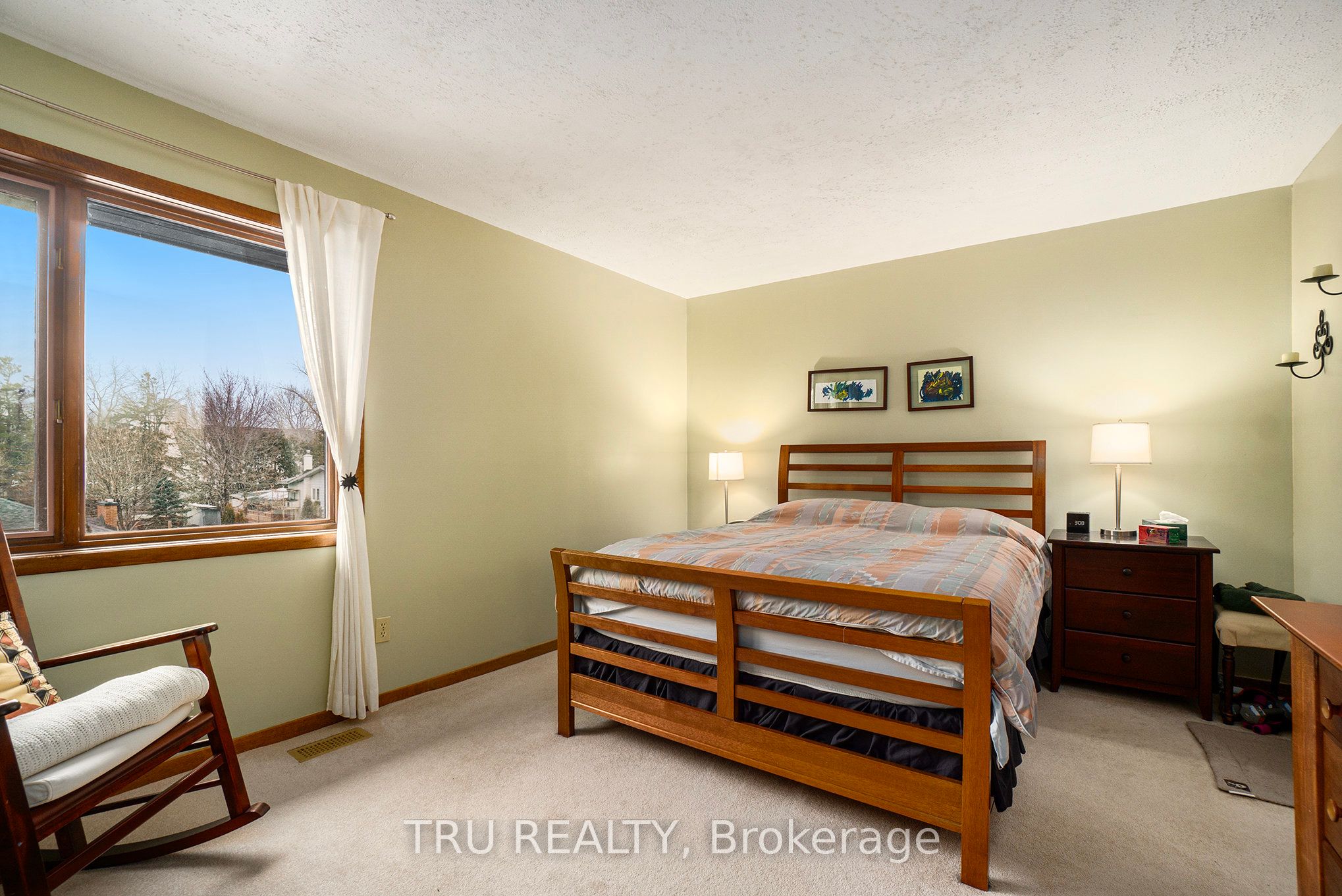 2308 Walsh Avenue Property Photo 7