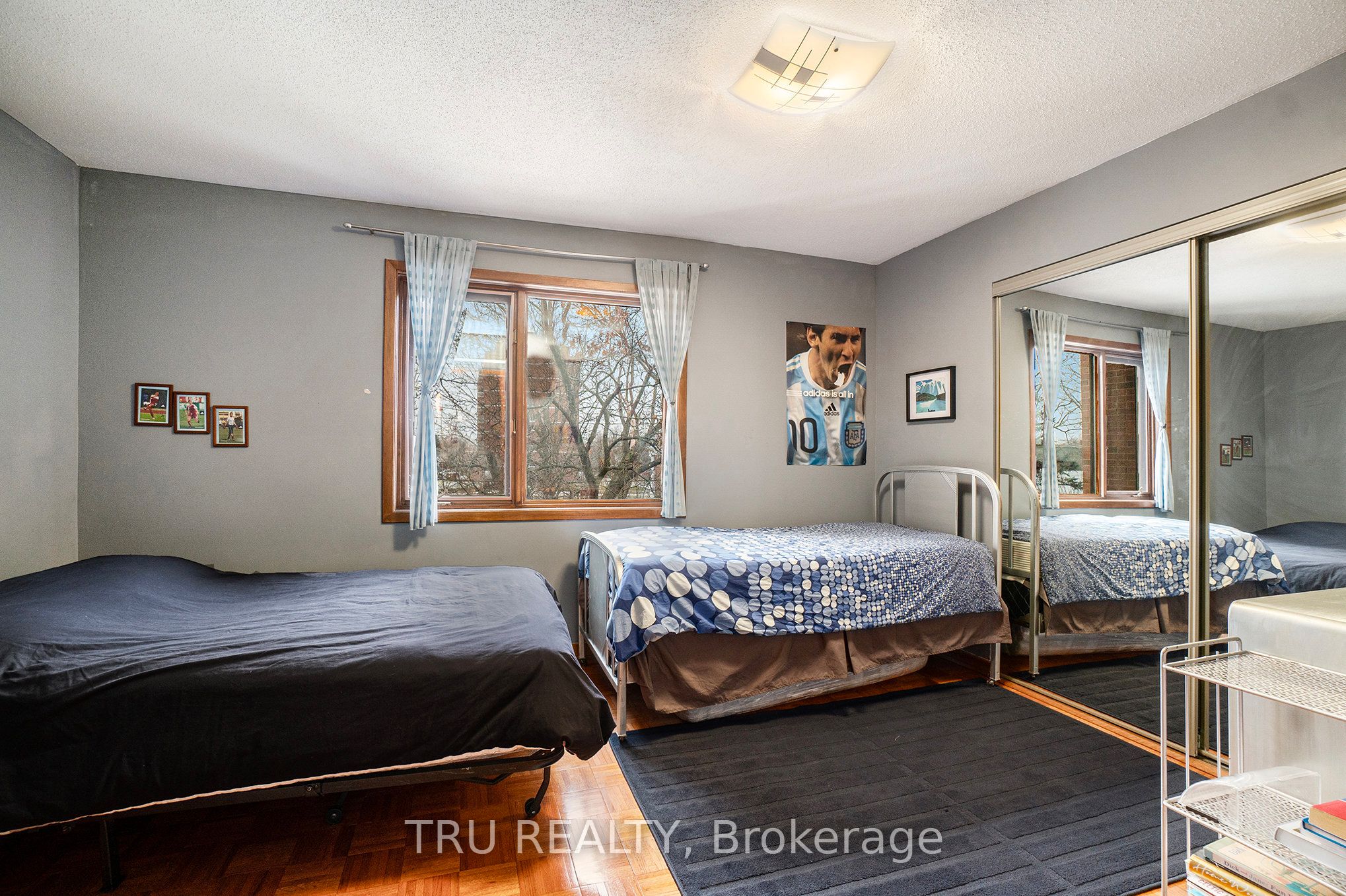 2308 Walsh Avenue Property Photo 8