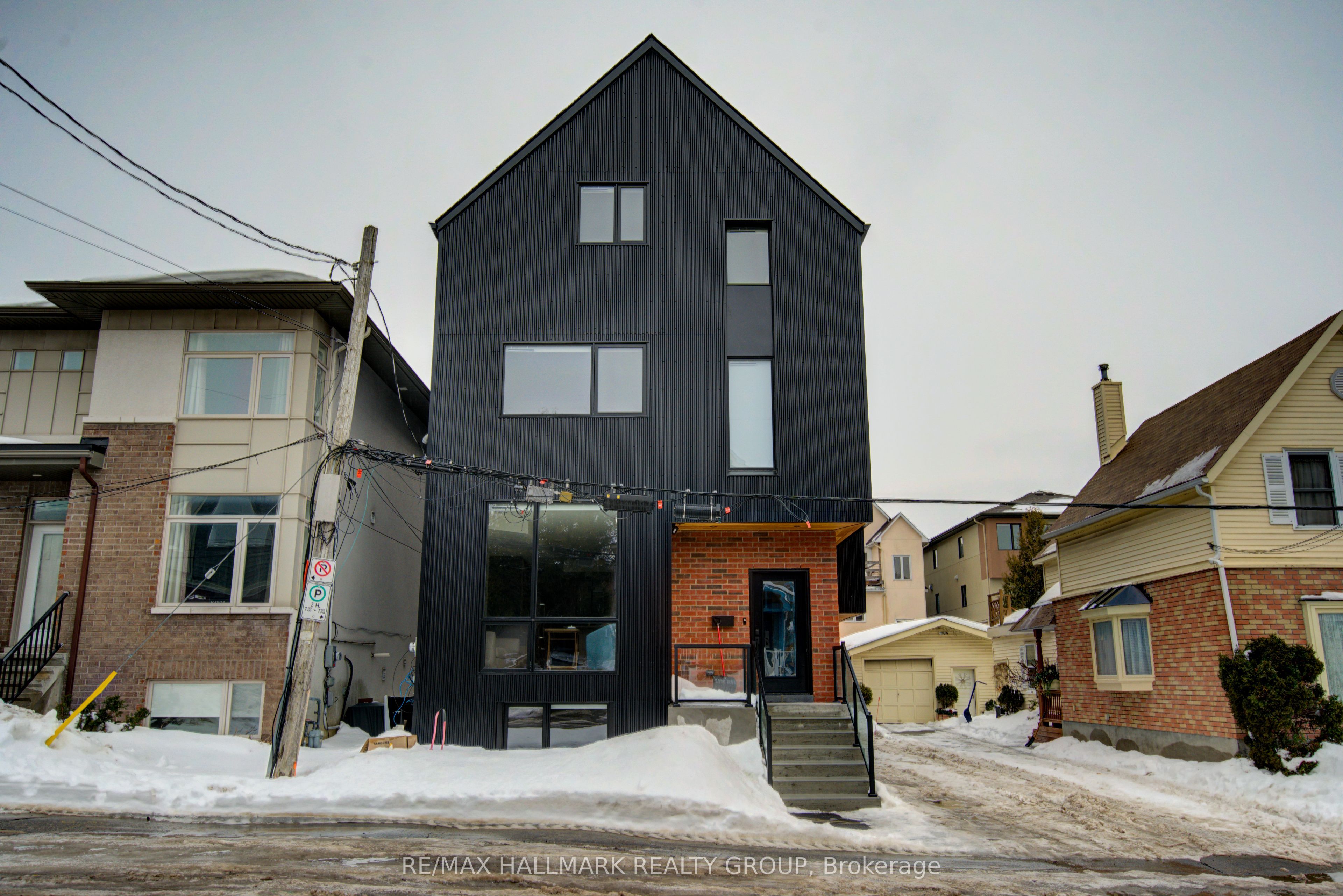 K1s 1j3 Real Estate Listings Main Image
