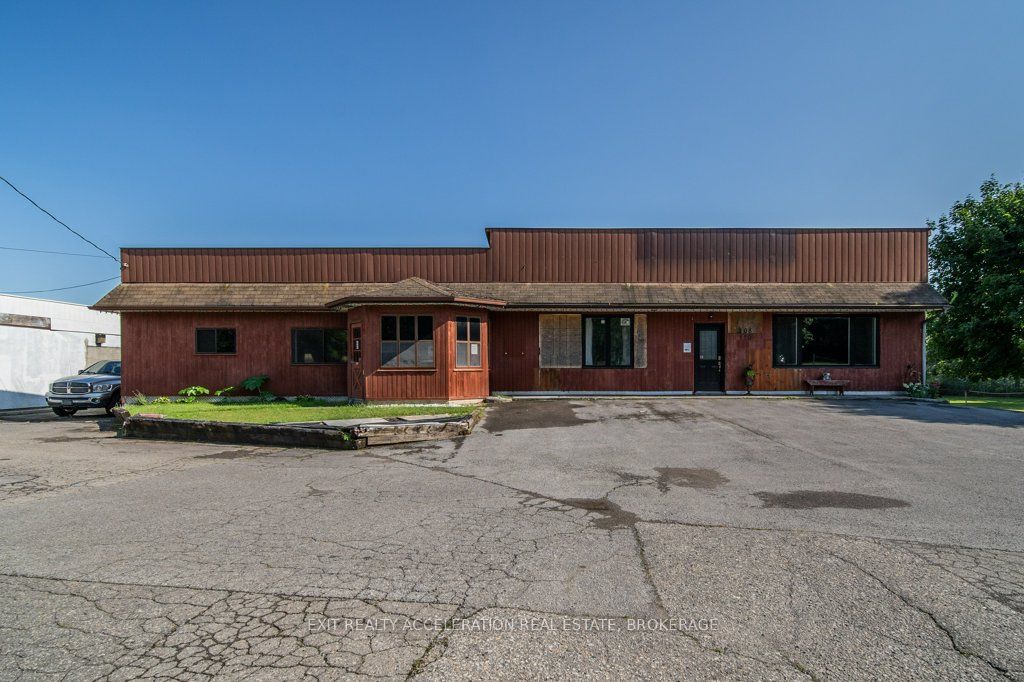 108 Dundas St Property Photo